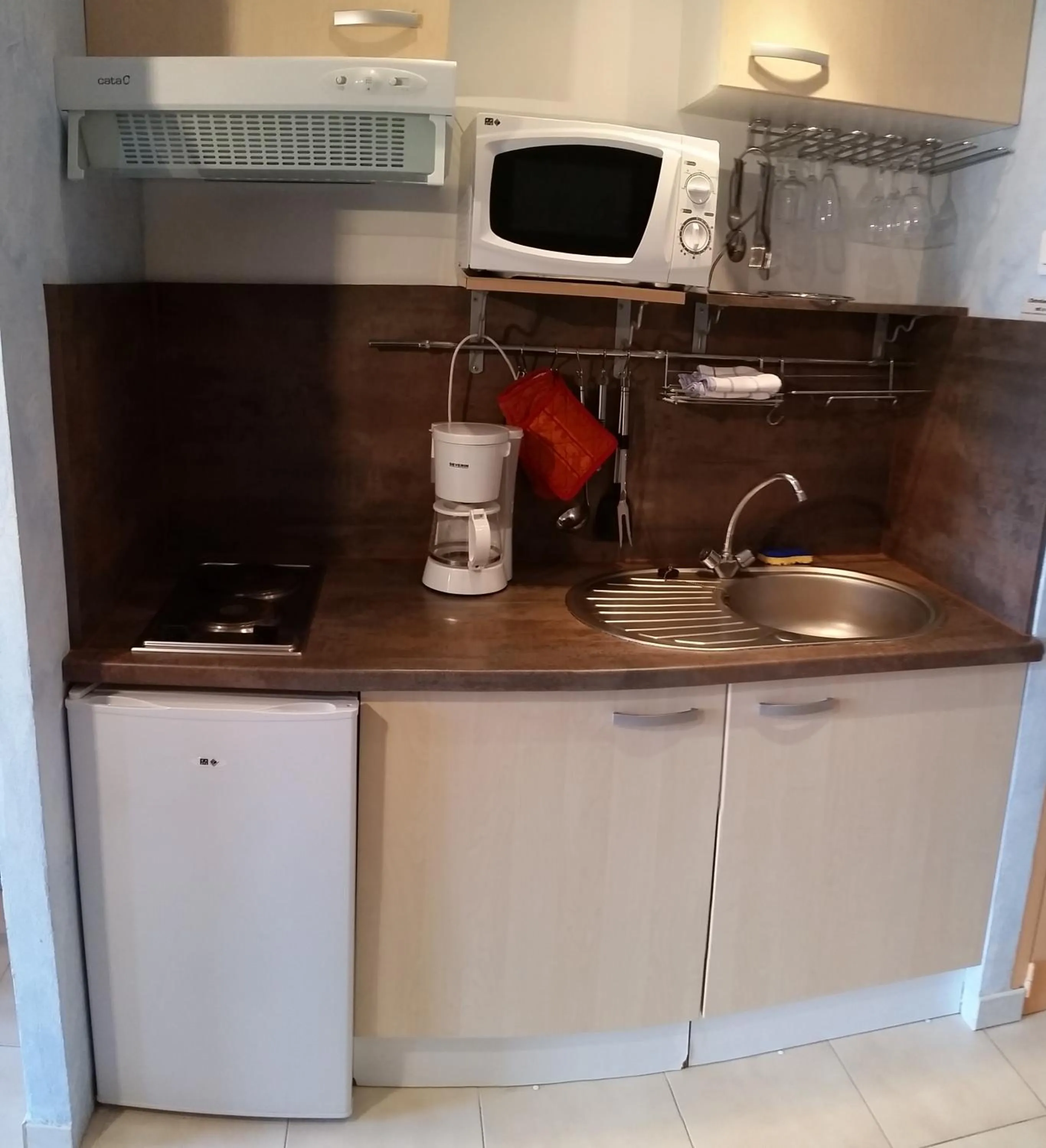 Kitchen or kitchenette in Chambre d'hôtes La Potinière