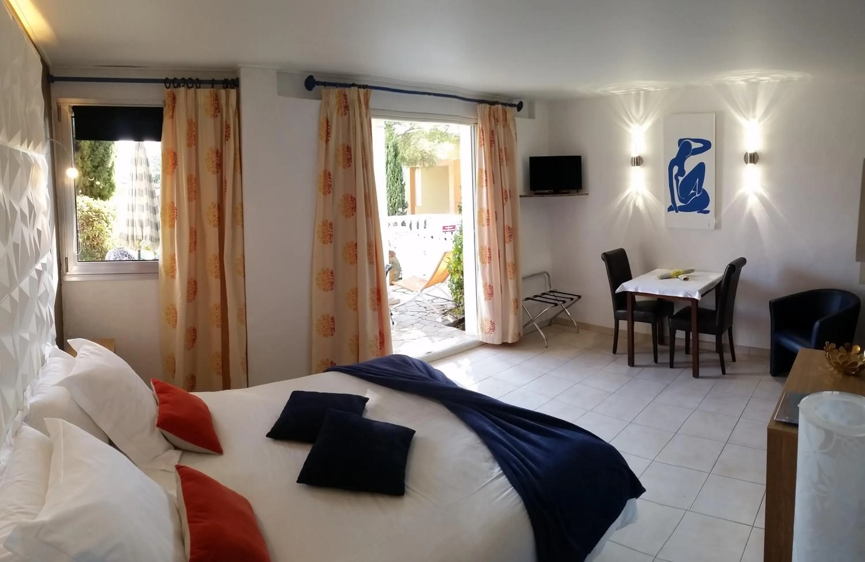 Bedroom, Bed in Chambre d'hôtes La Potinière