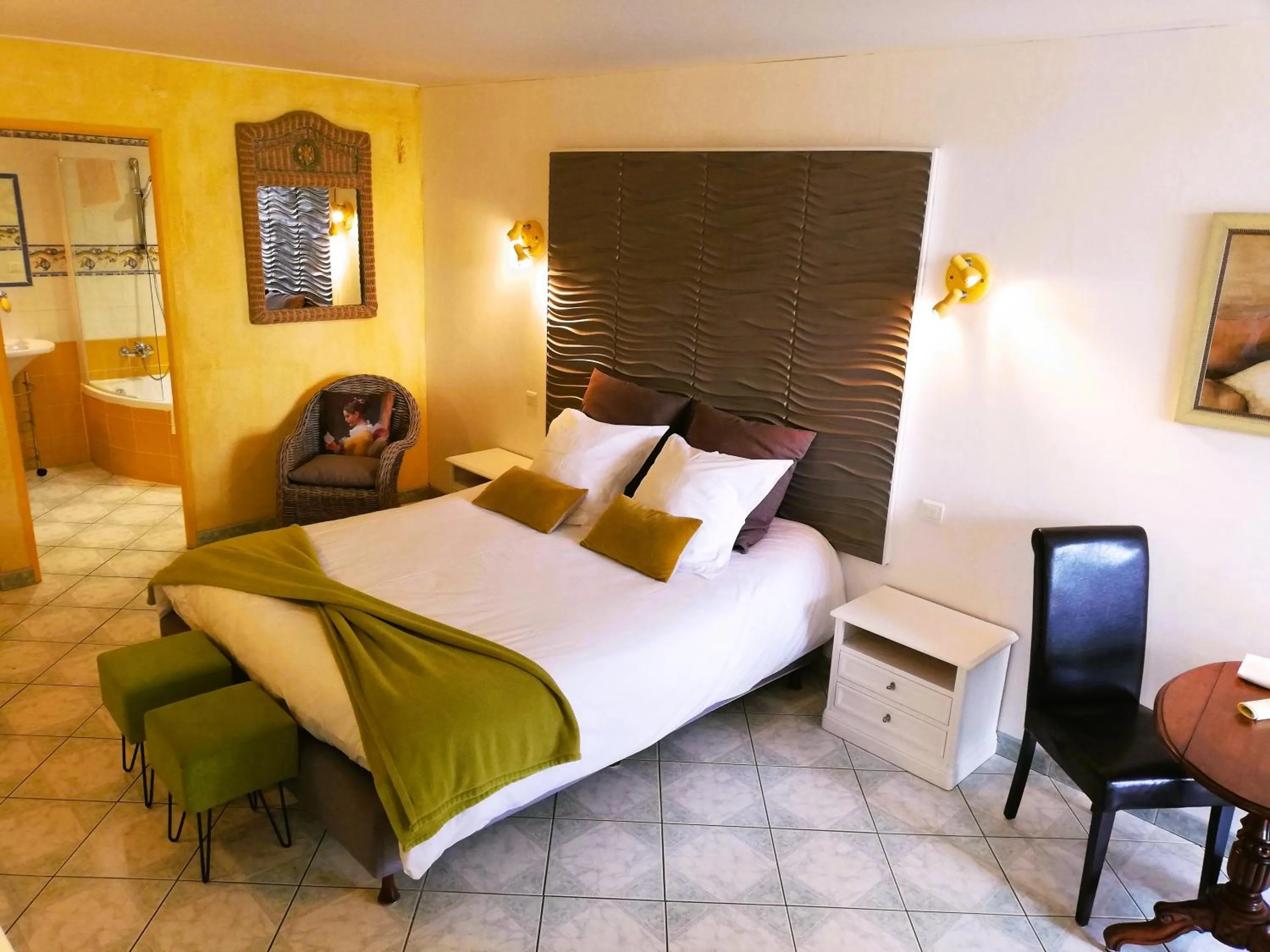 Photo of the whole room, Bed in Chambre d'hôtes La Potinière