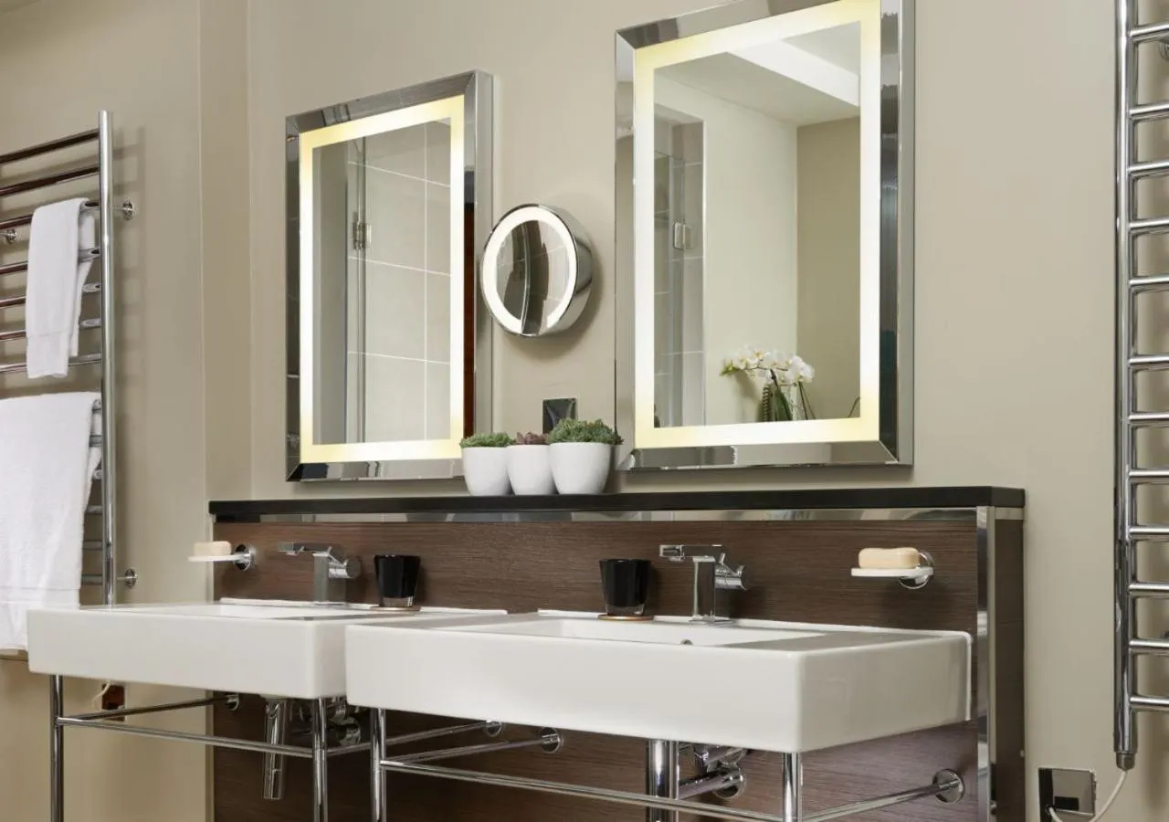 Bathroom in Taj 51 Buckingham Gate Suites and Residences