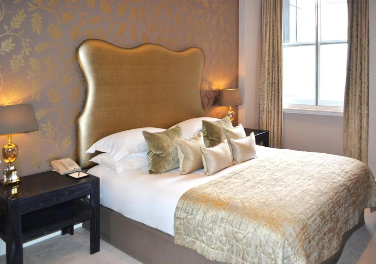 Bed in Taj 51 Buckingham Gate Suites and Residences