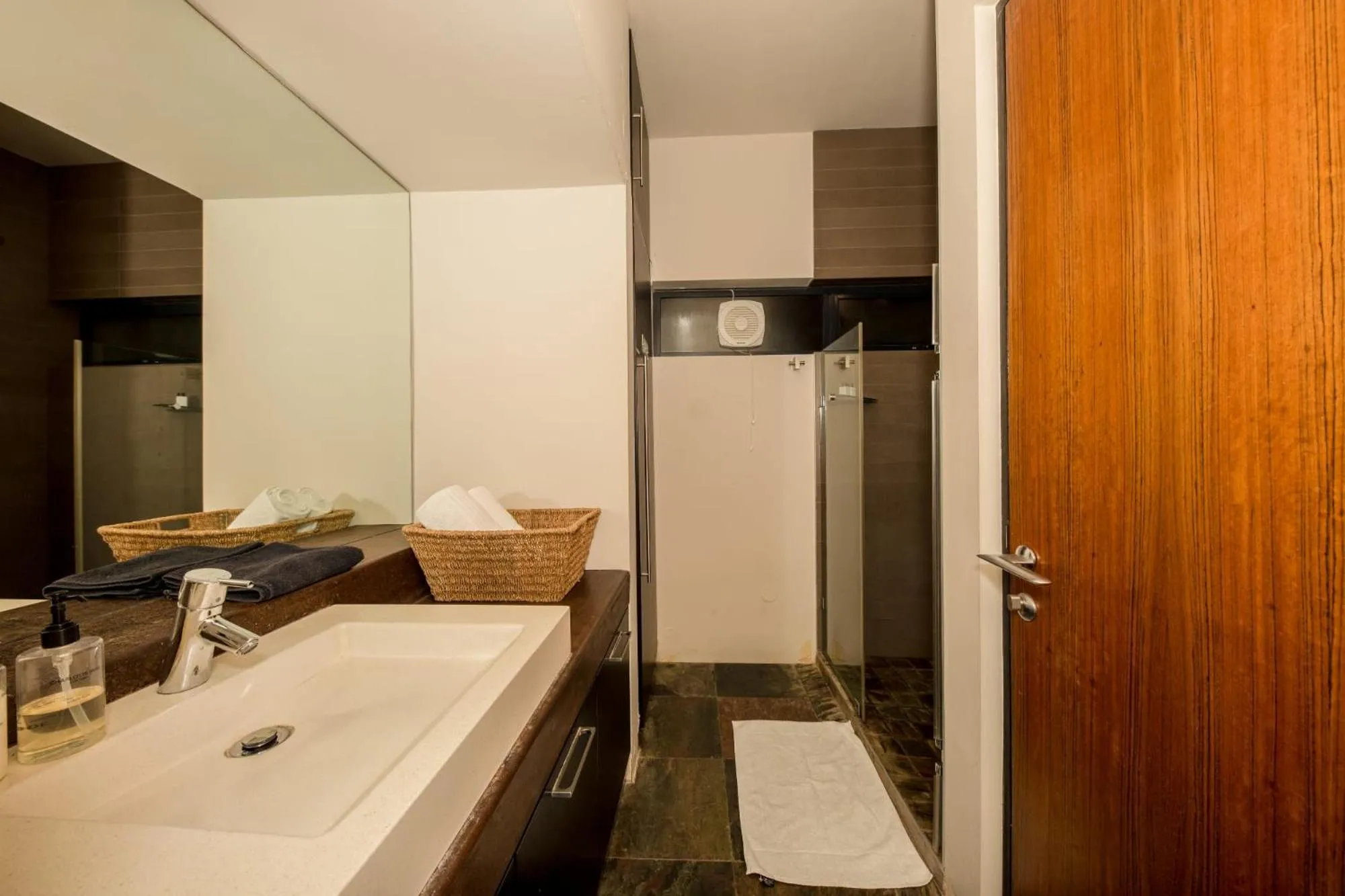 Bathroom in Rhine Stone