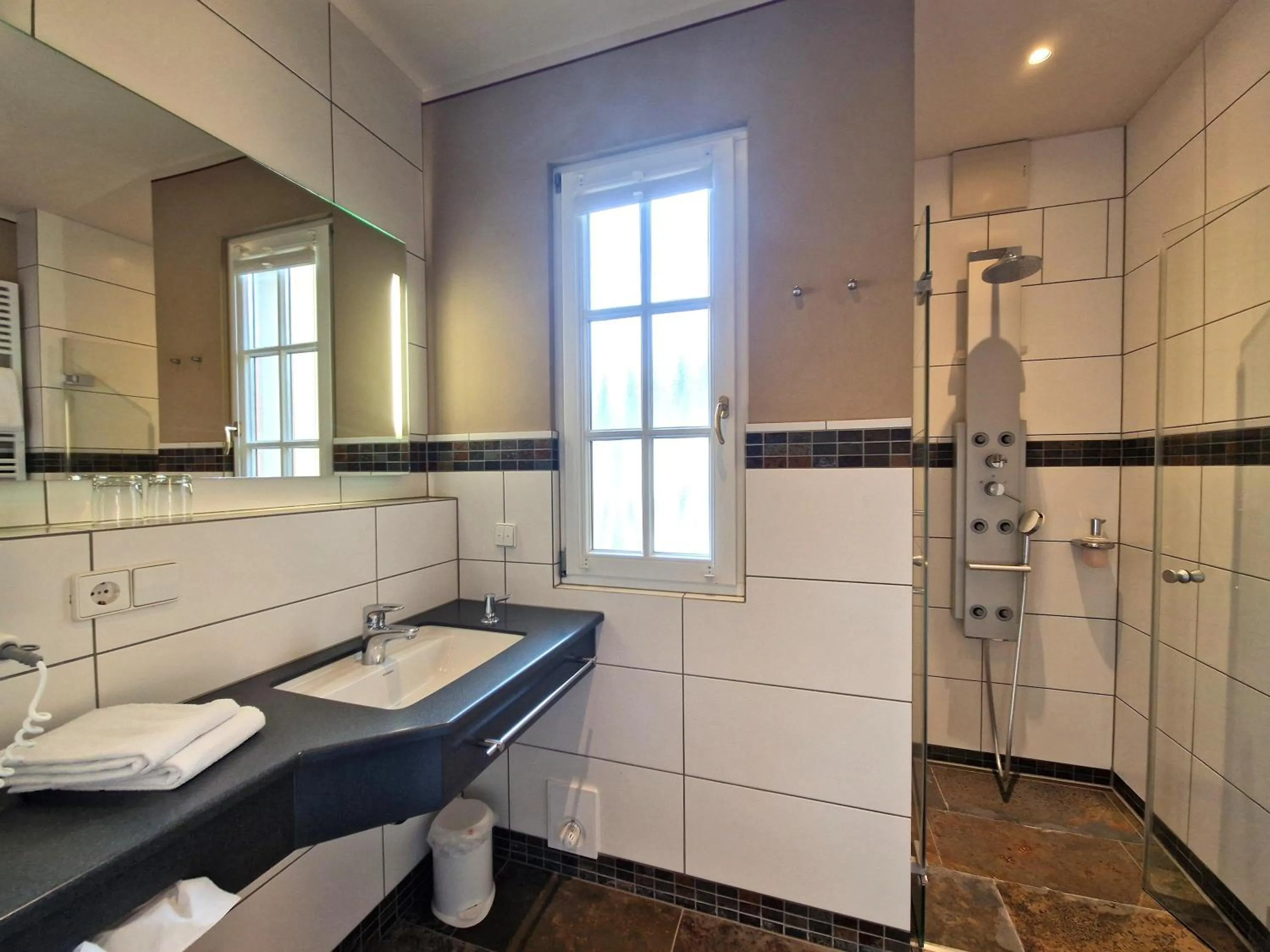 Shower in Mosers Blume Relax & Genuss Hotel