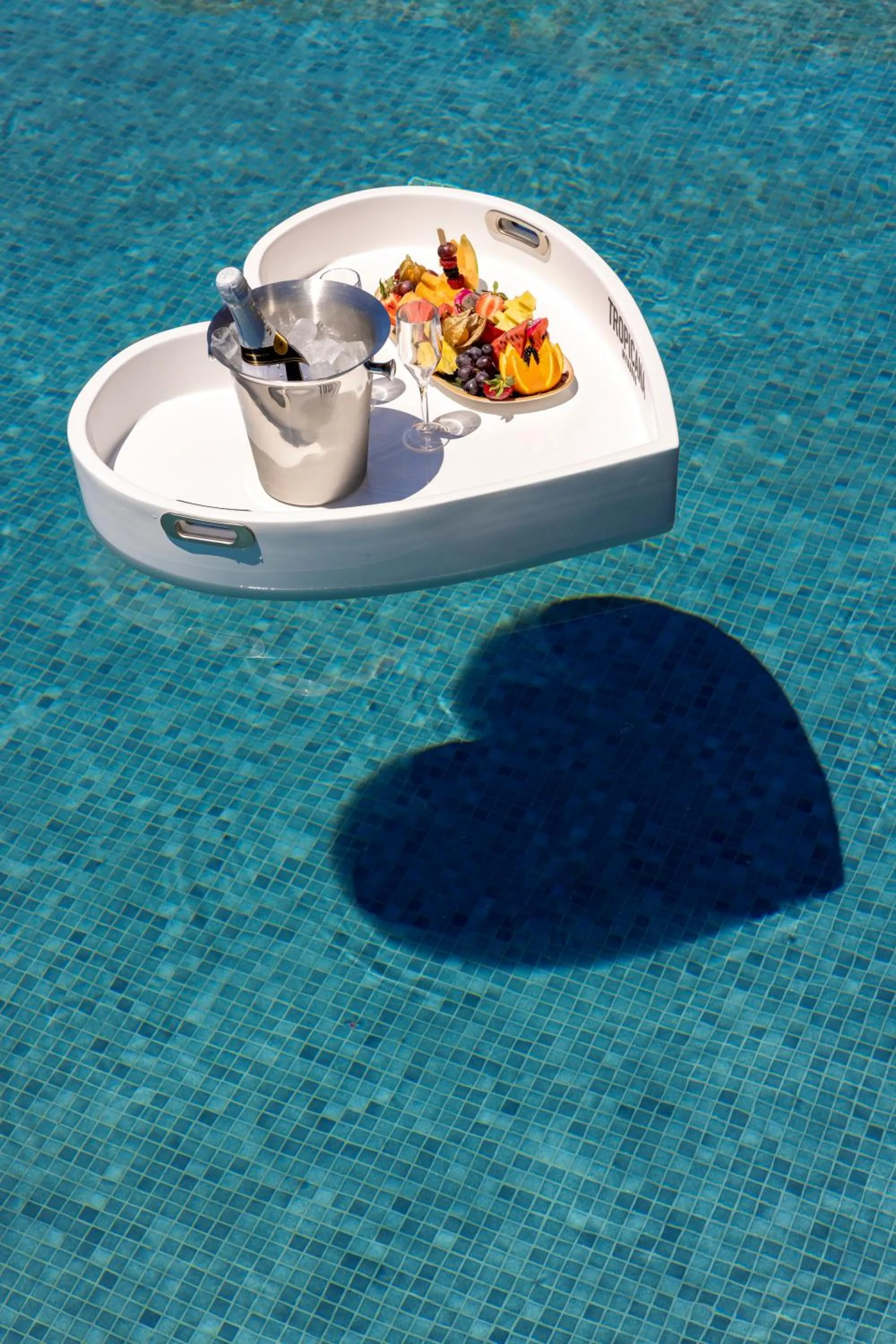 Food and drinks in Tropicana Hotel , Suites & Villas Mykonos