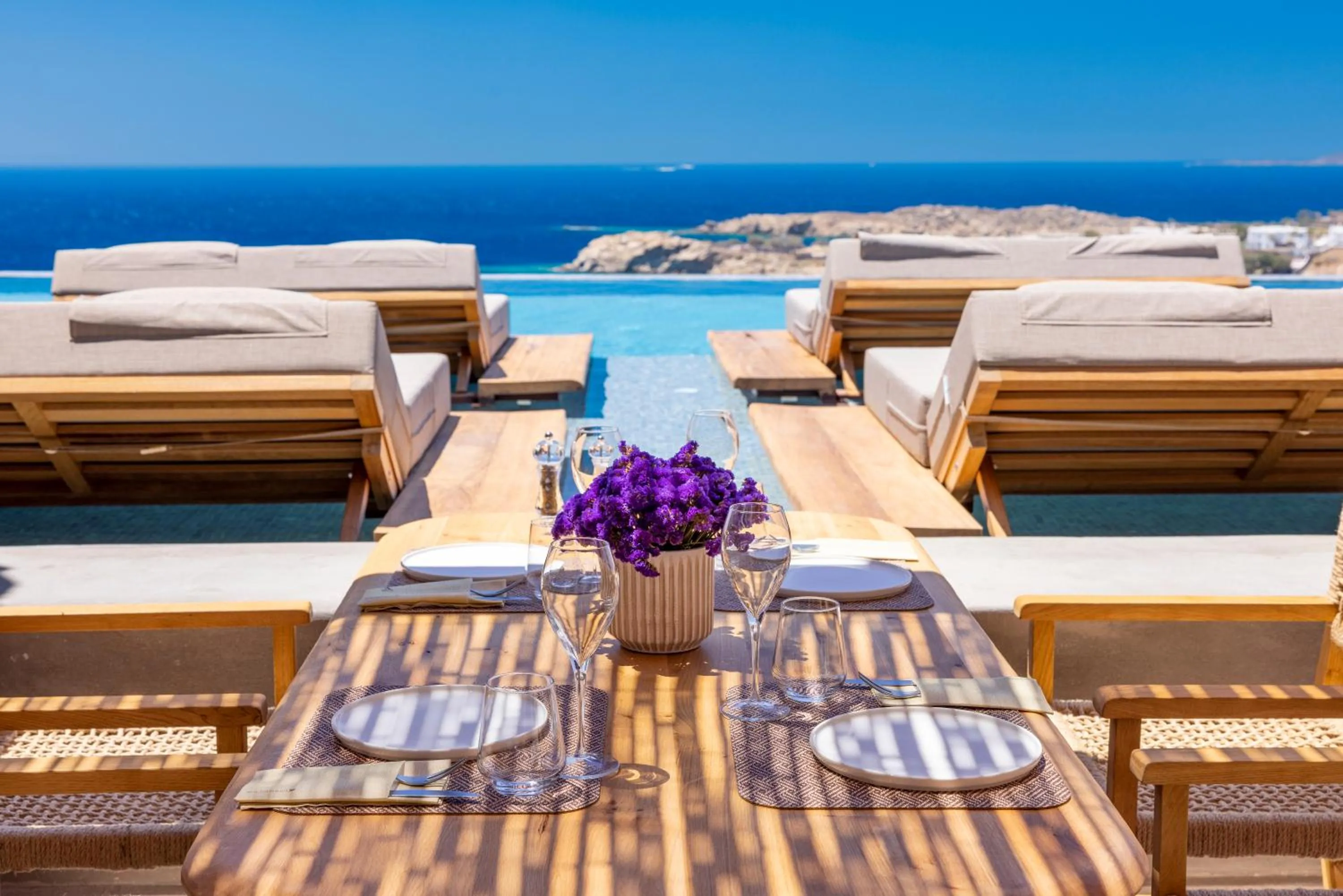 Restaurant/places to eat in Tropicana Hotel , Suites & Villas Mykonos