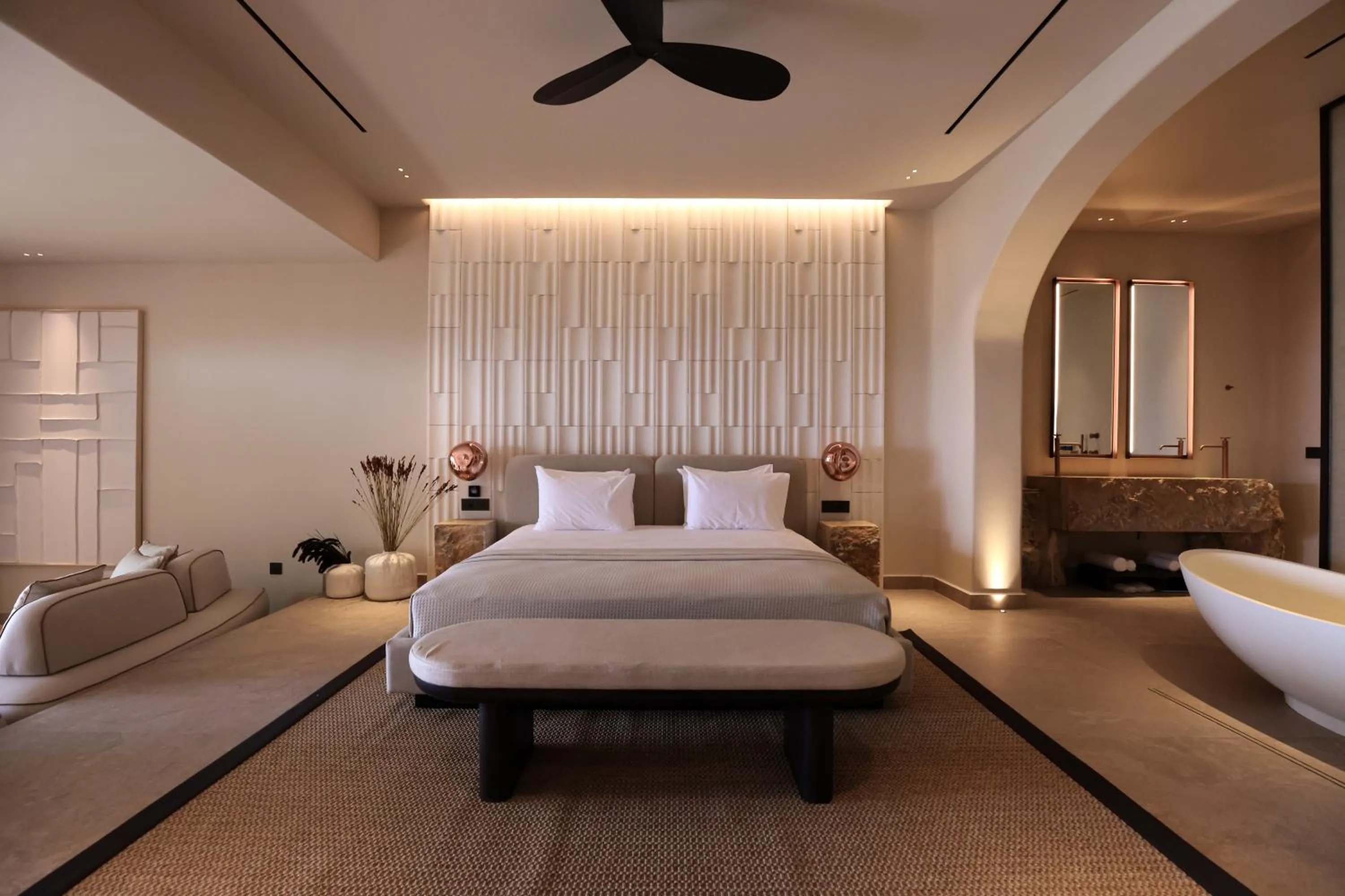 Bedroom, Bed in Tropicana Hotel , Suites & Villas Mykonos