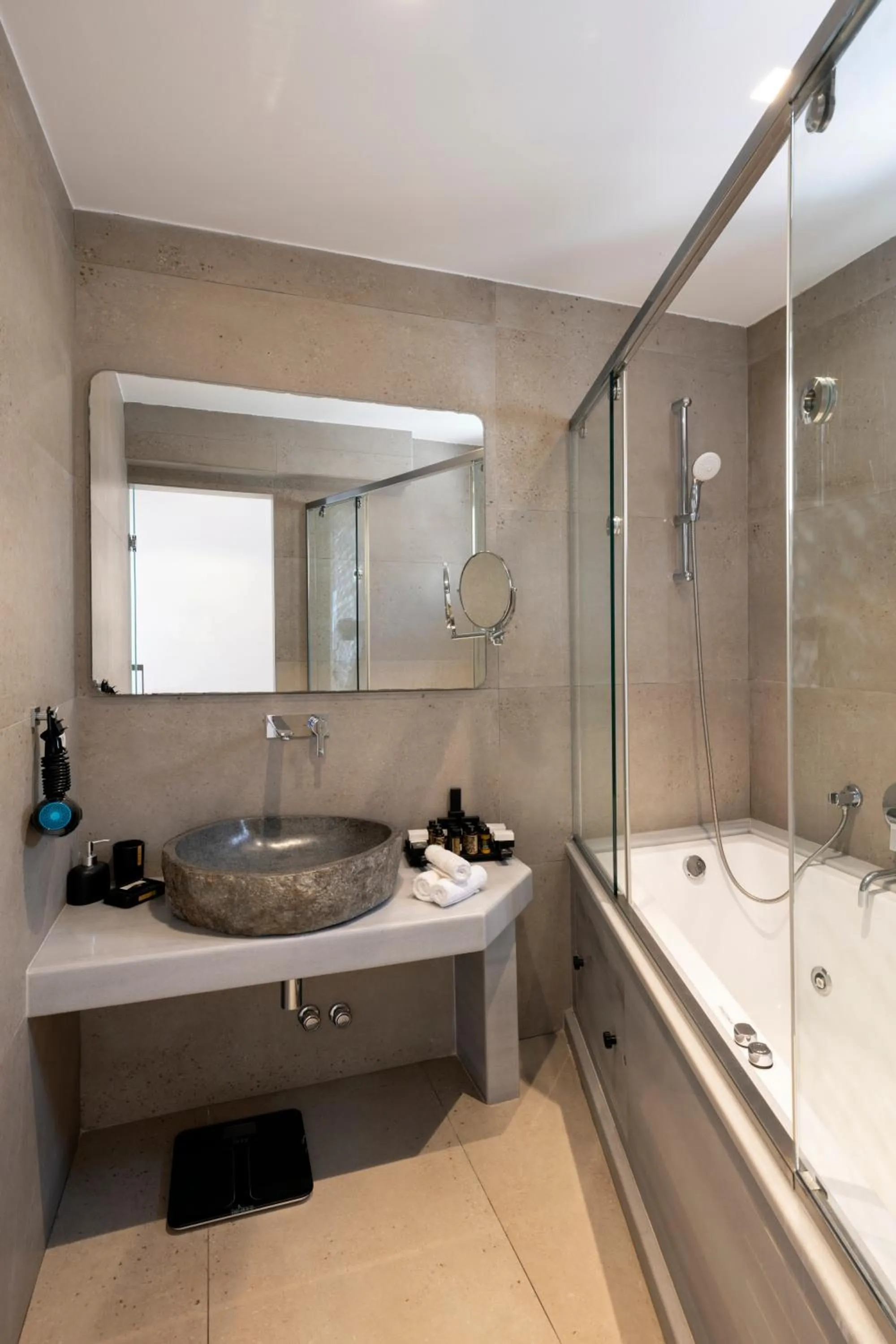 Bathroom in Tropicana Hotel , Suites & Villas Mykonos