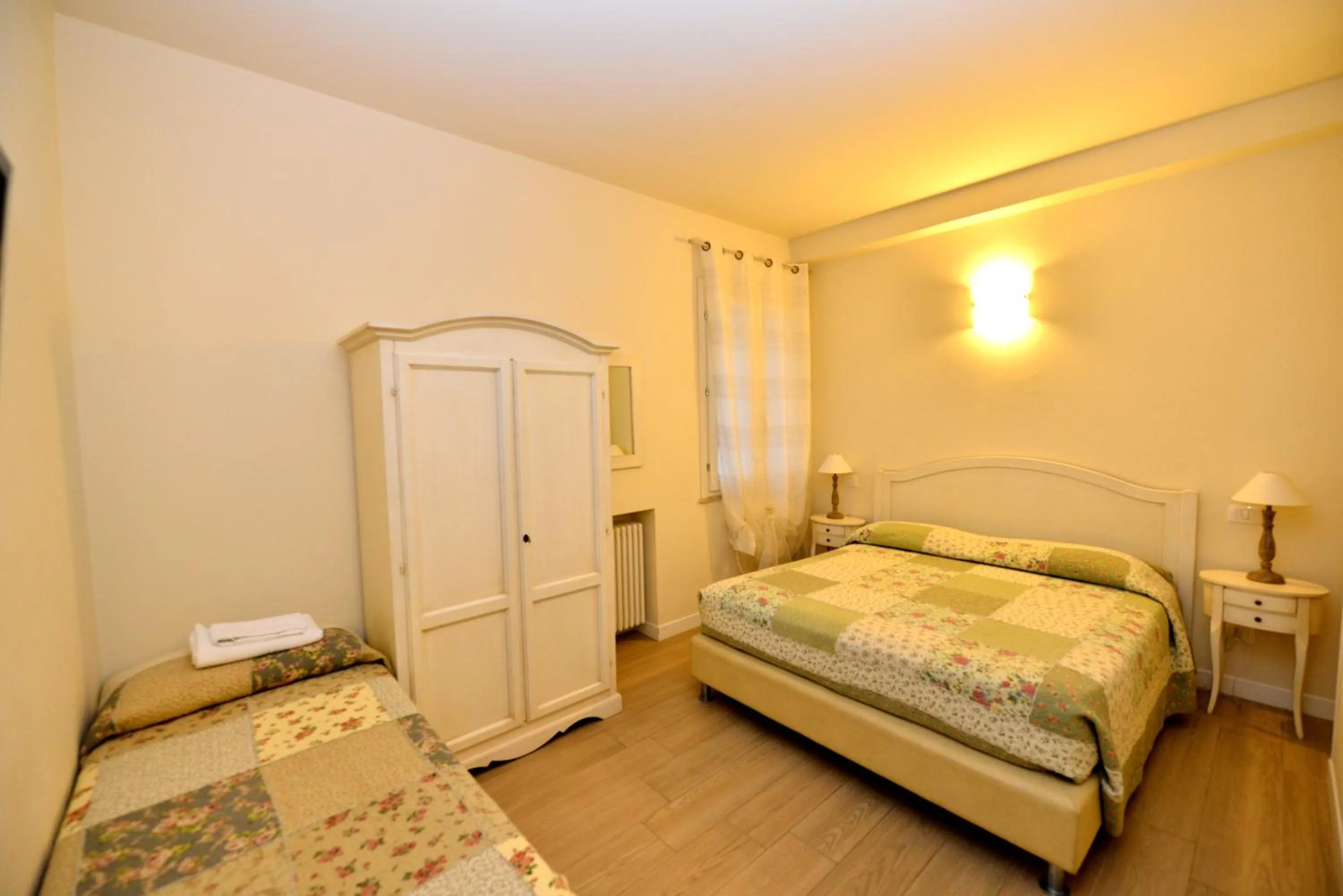 Triple Room with Private Bathroom in B&B Villa Bianca