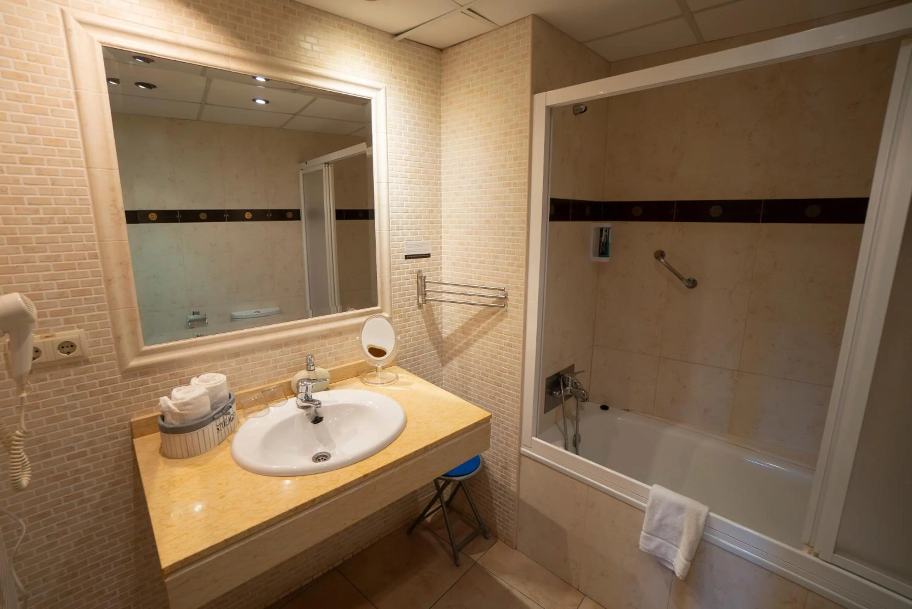 Toilet in Hotel Rural L'Antic Portal