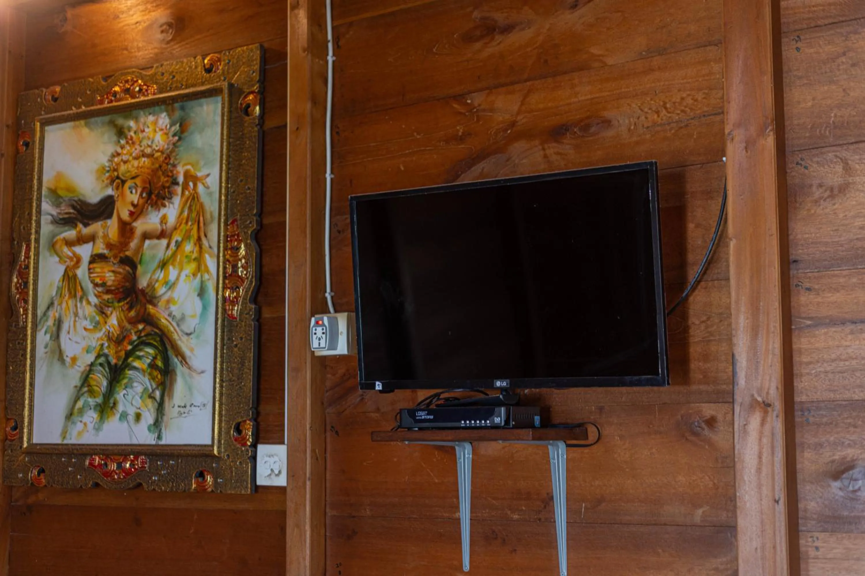 Decorative detail in Swan Beach Inn