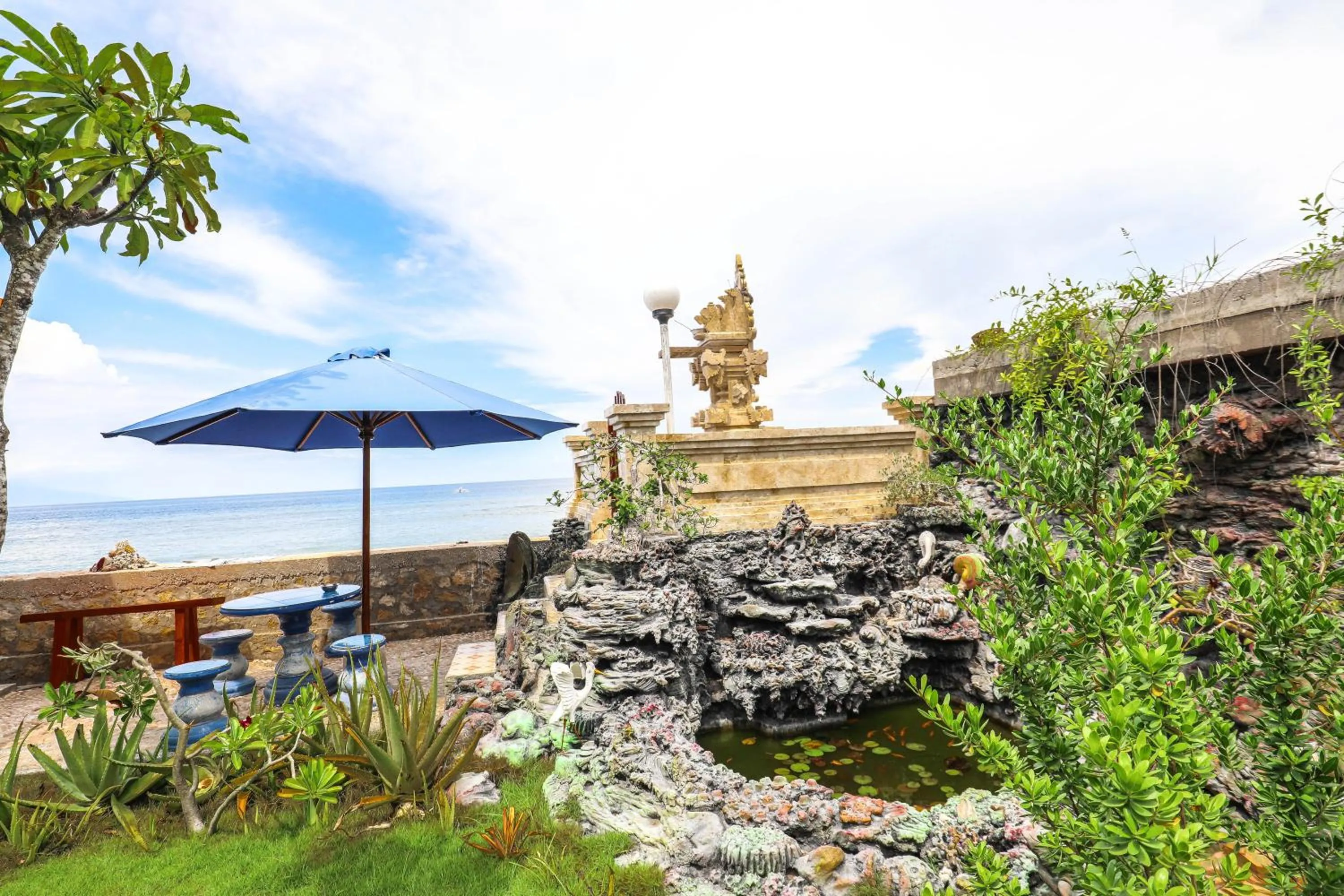 Garden in Swan Beach Inn
