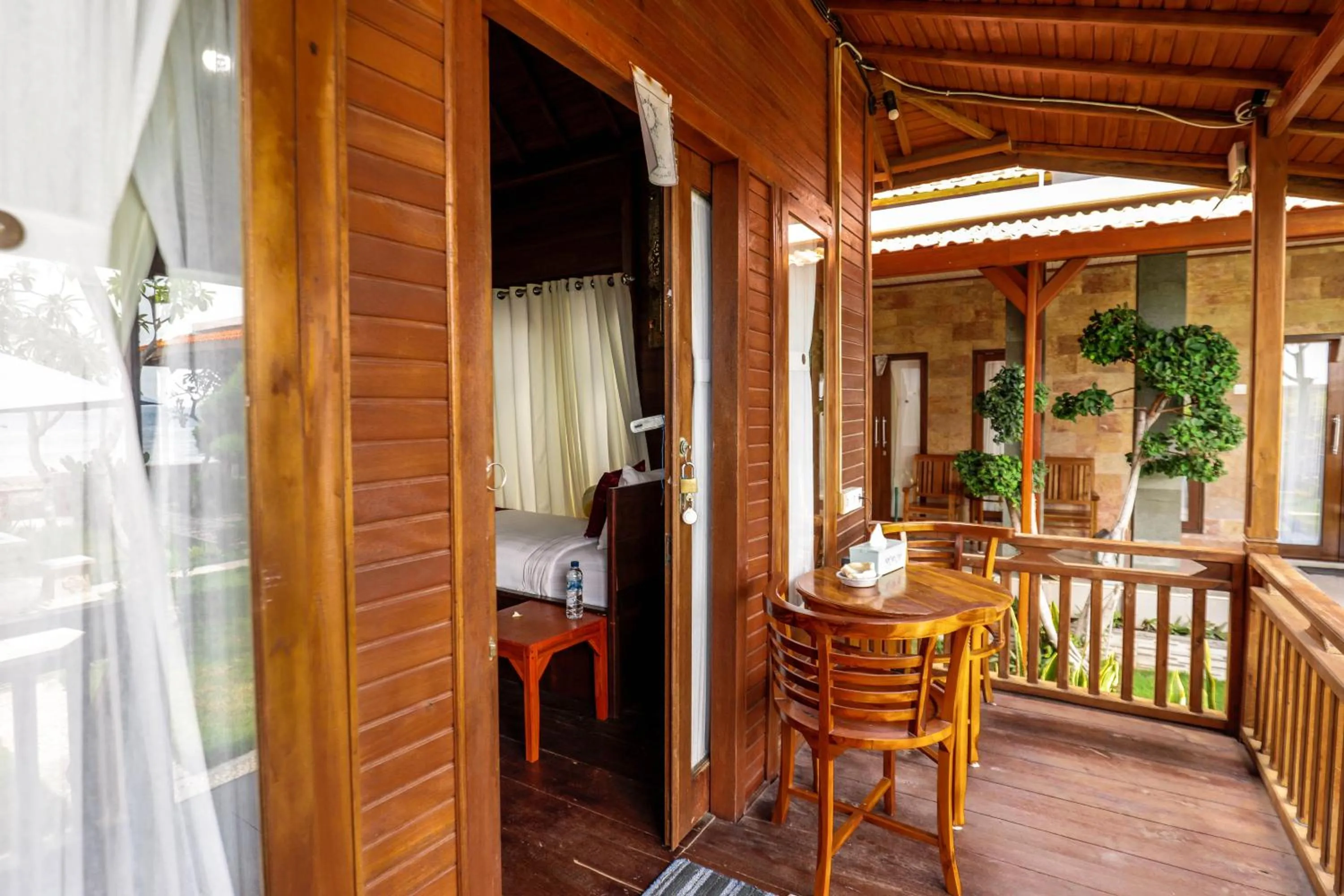 Balcony/Terrace in Swan Beach Inn