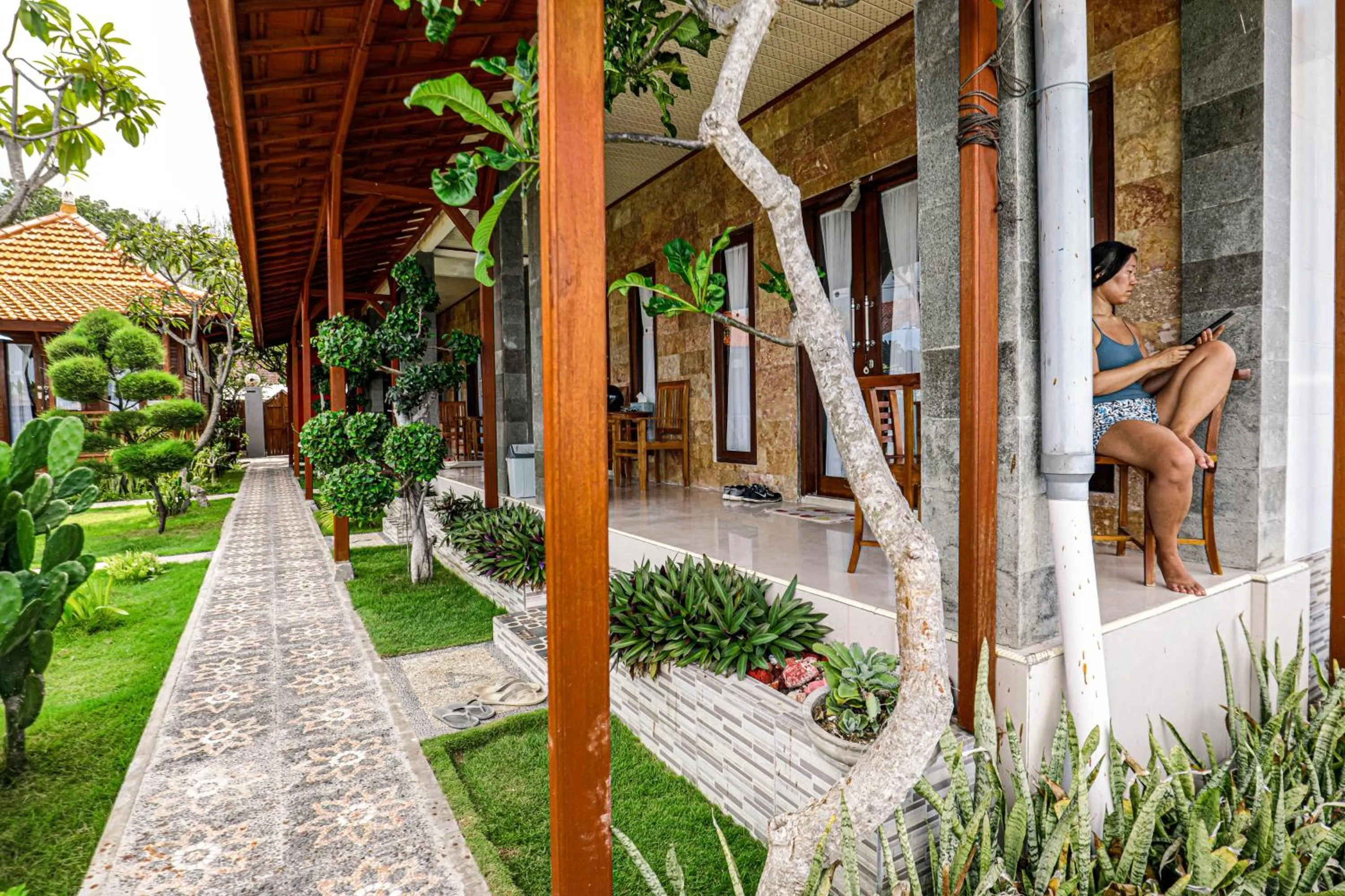 People in Swan Beach Inn