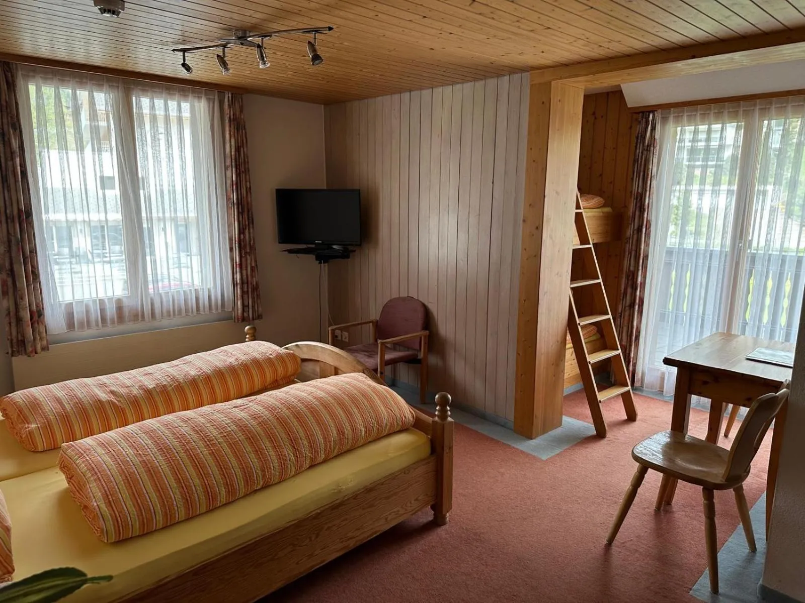 Photo of the whole room, Bed in Pension St. Jakob