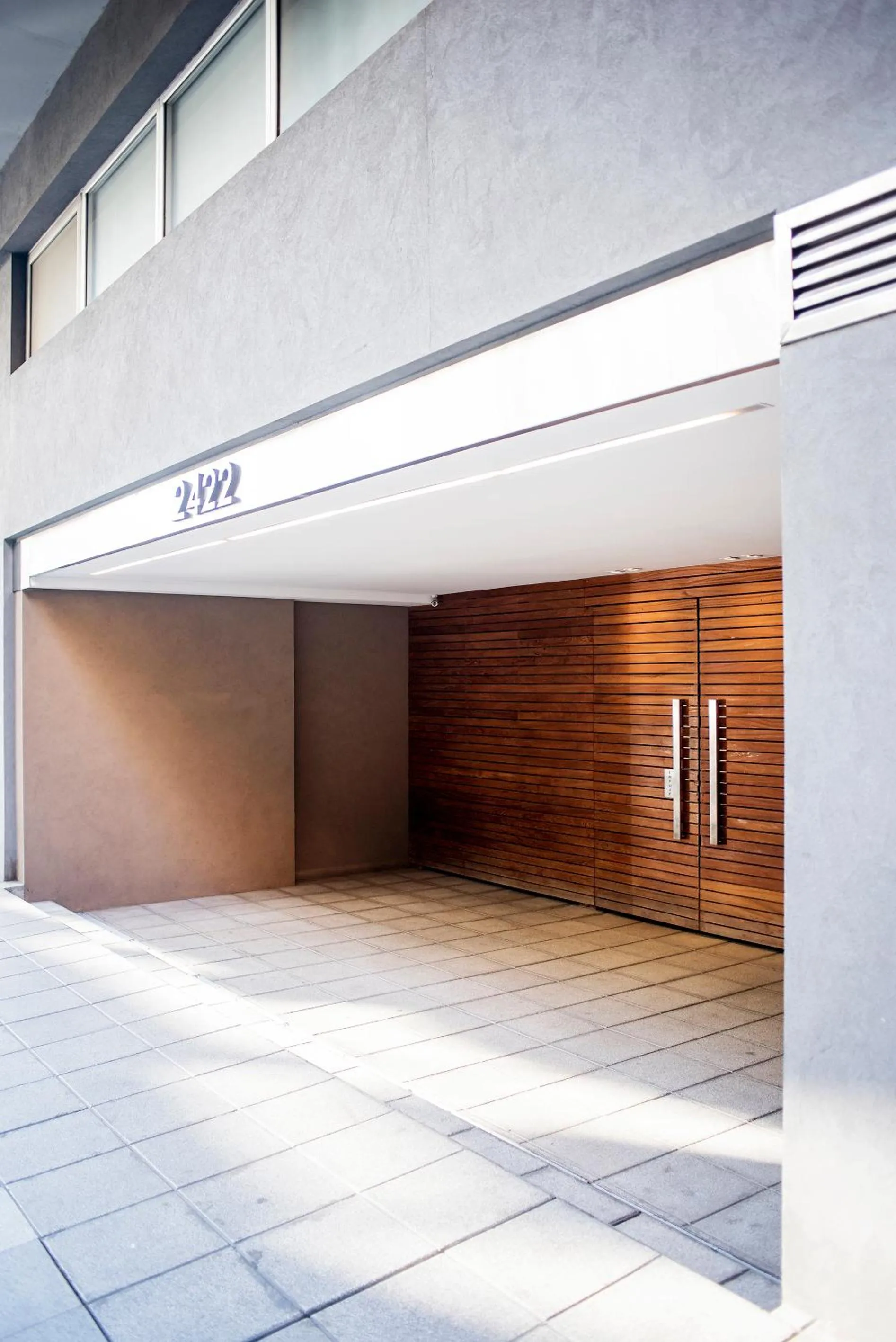 Property building in Top Rentals WOW Nuñez