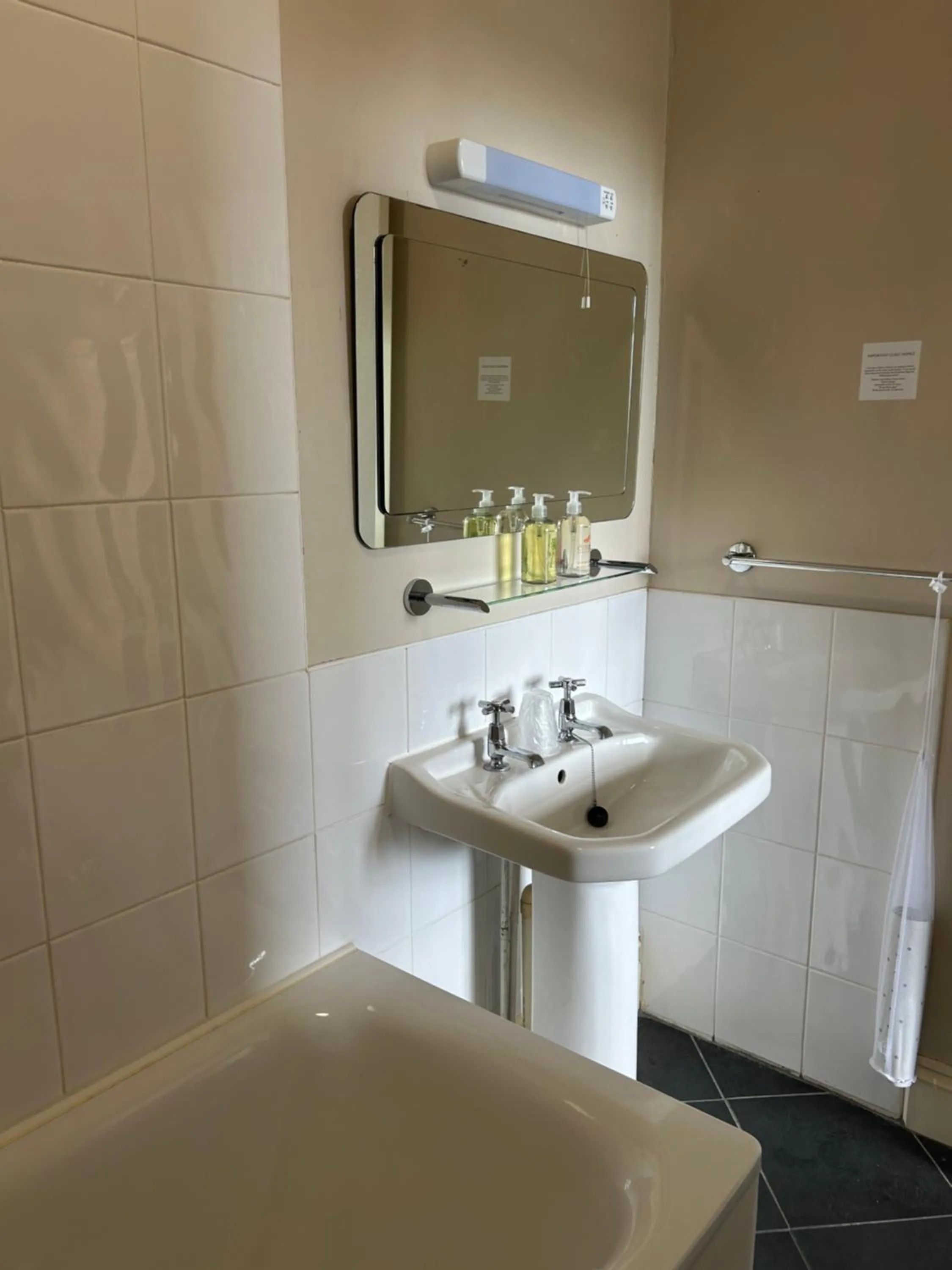 Broadway Country House