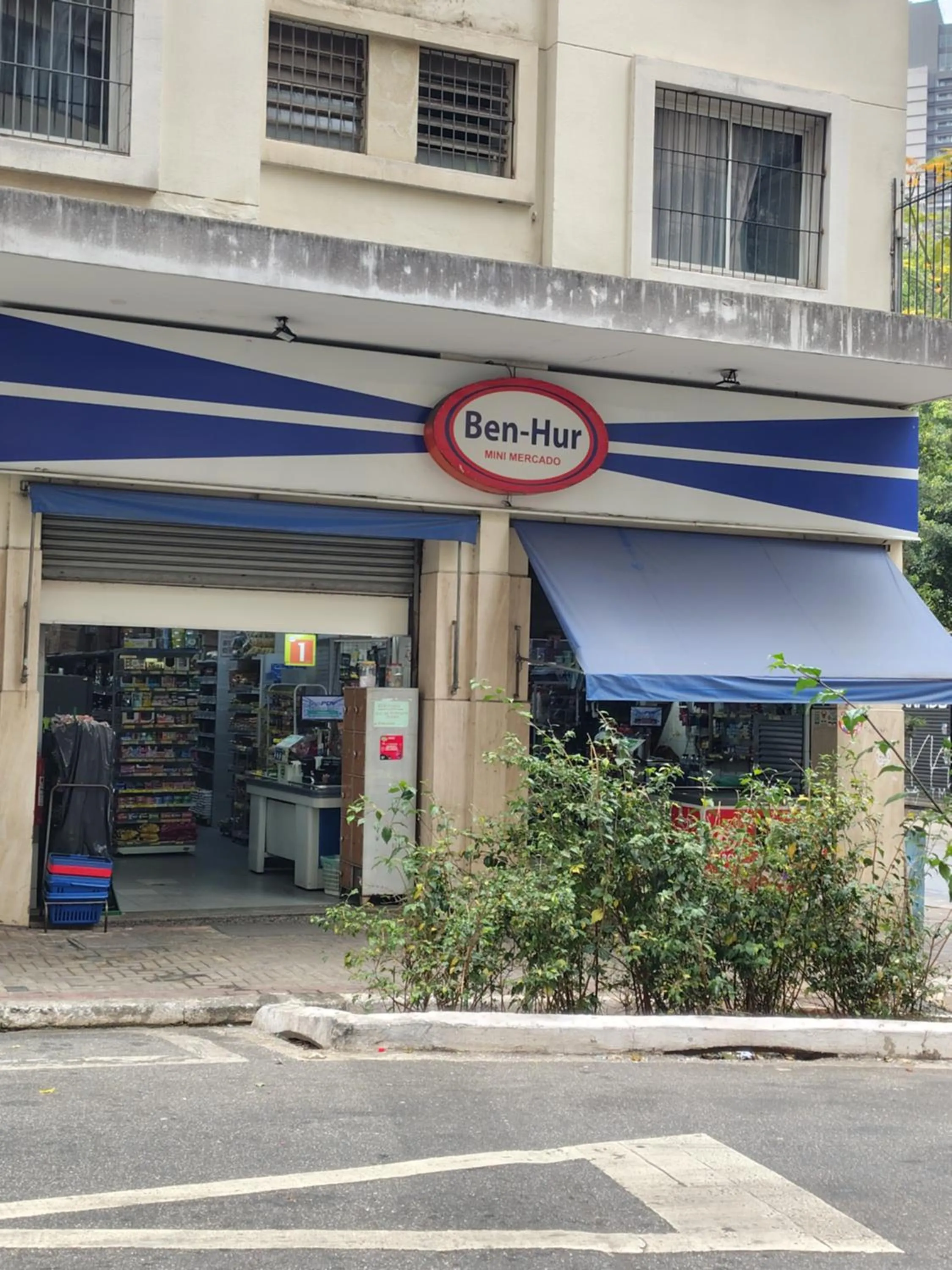 Shopping Area in Hotel Paris