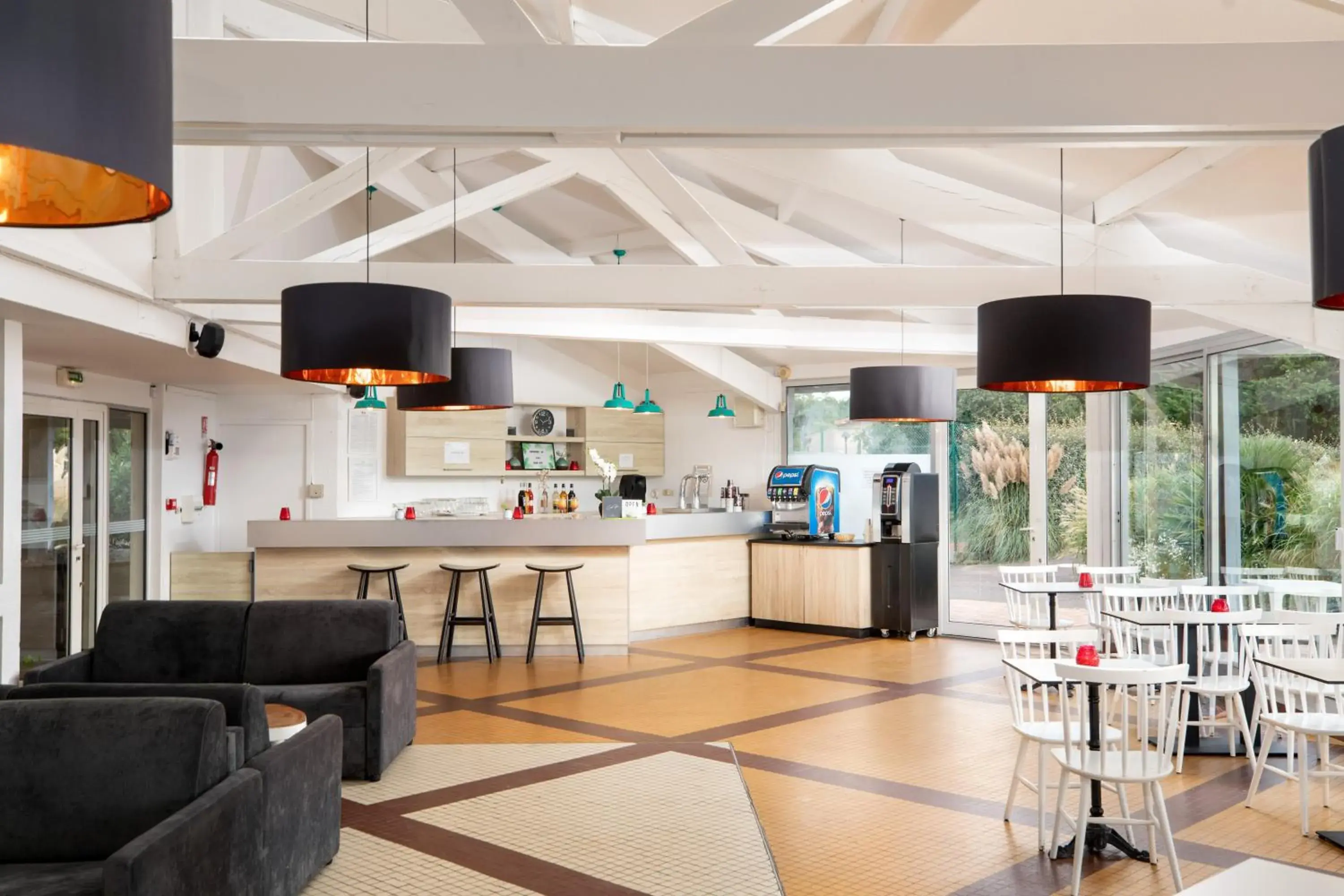 Lounge or bar in SOWELL Family Pignada Plage Lounge or bar in SOWELL Family Pignada Plage