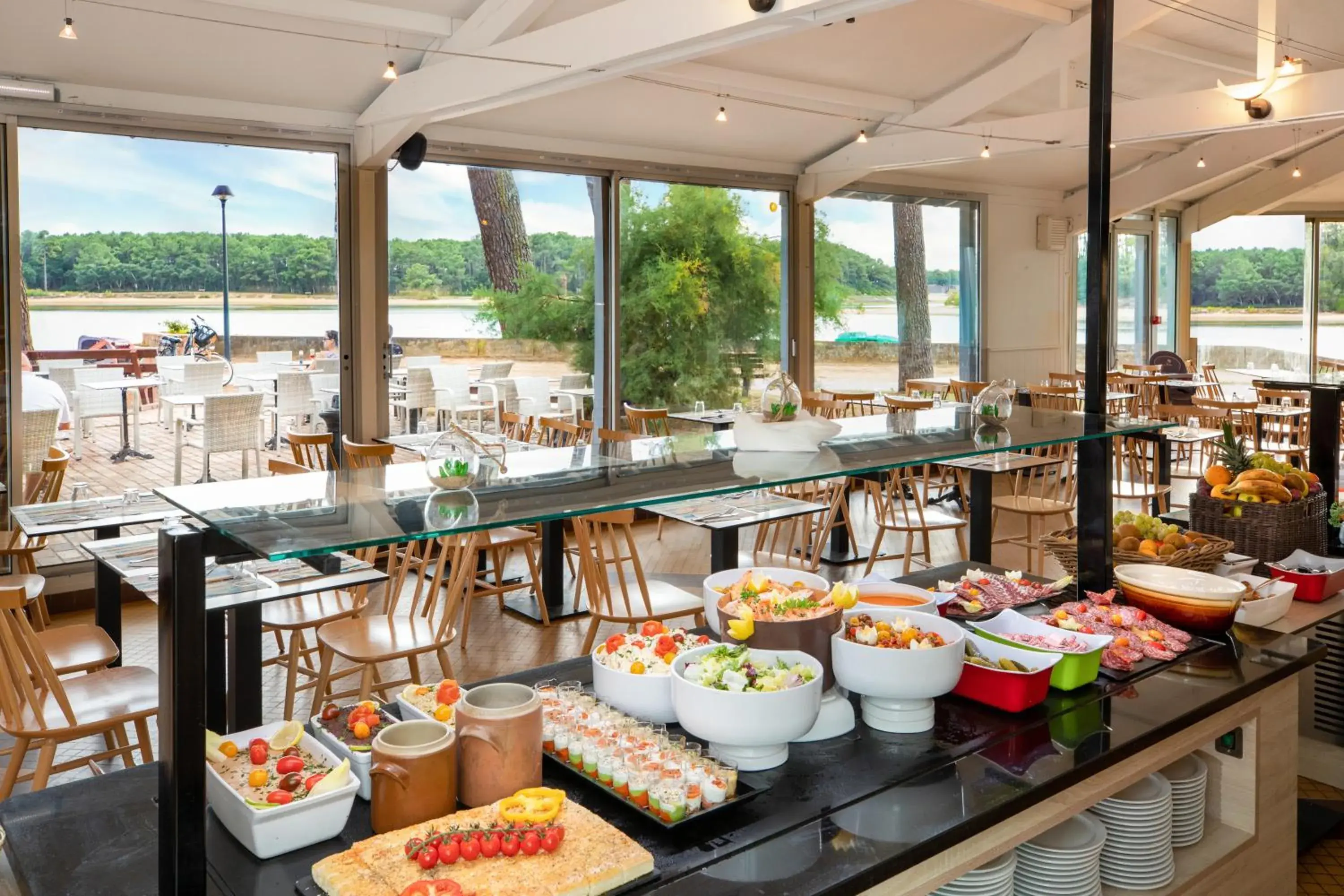 Restaurant/places to eat in SOWELL Family Pignada Plage Restaurant/places to eat in SOWELL Family Pignada Plage