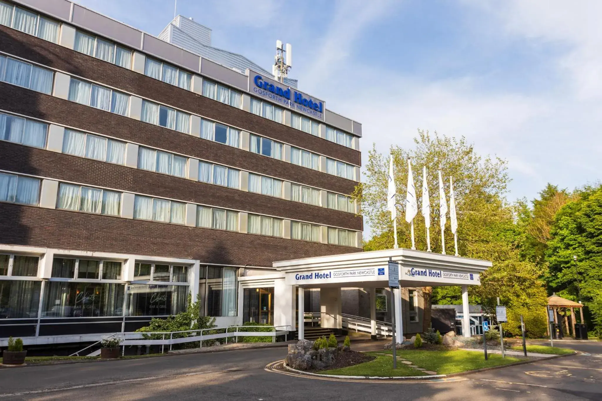 Property building in Grand Hotel Gosforth Park Property building in Grand Hotel Gosforth Park