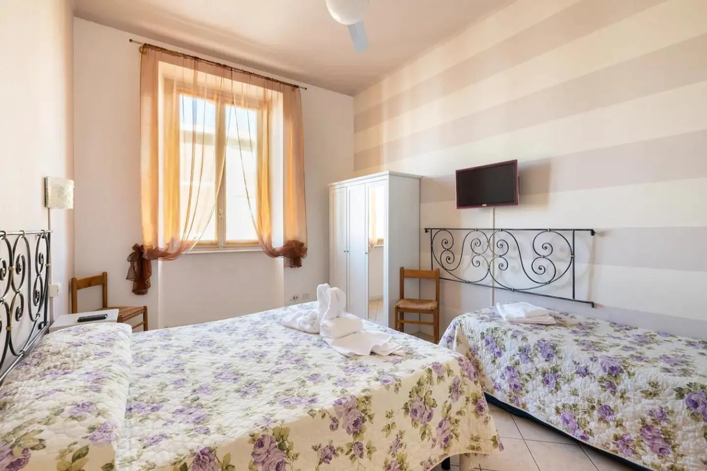 Bed in Stop & Sleep Bergamo