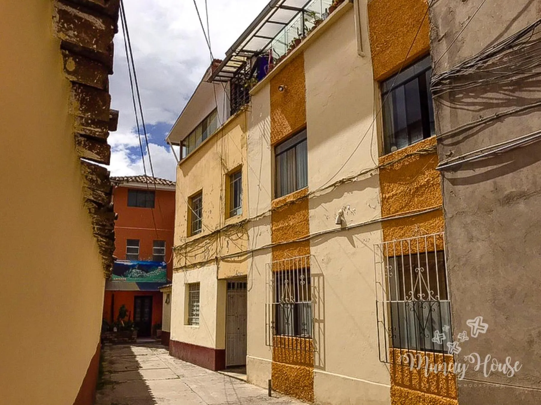 Property building in Munay House, apartment in the center of Cusco