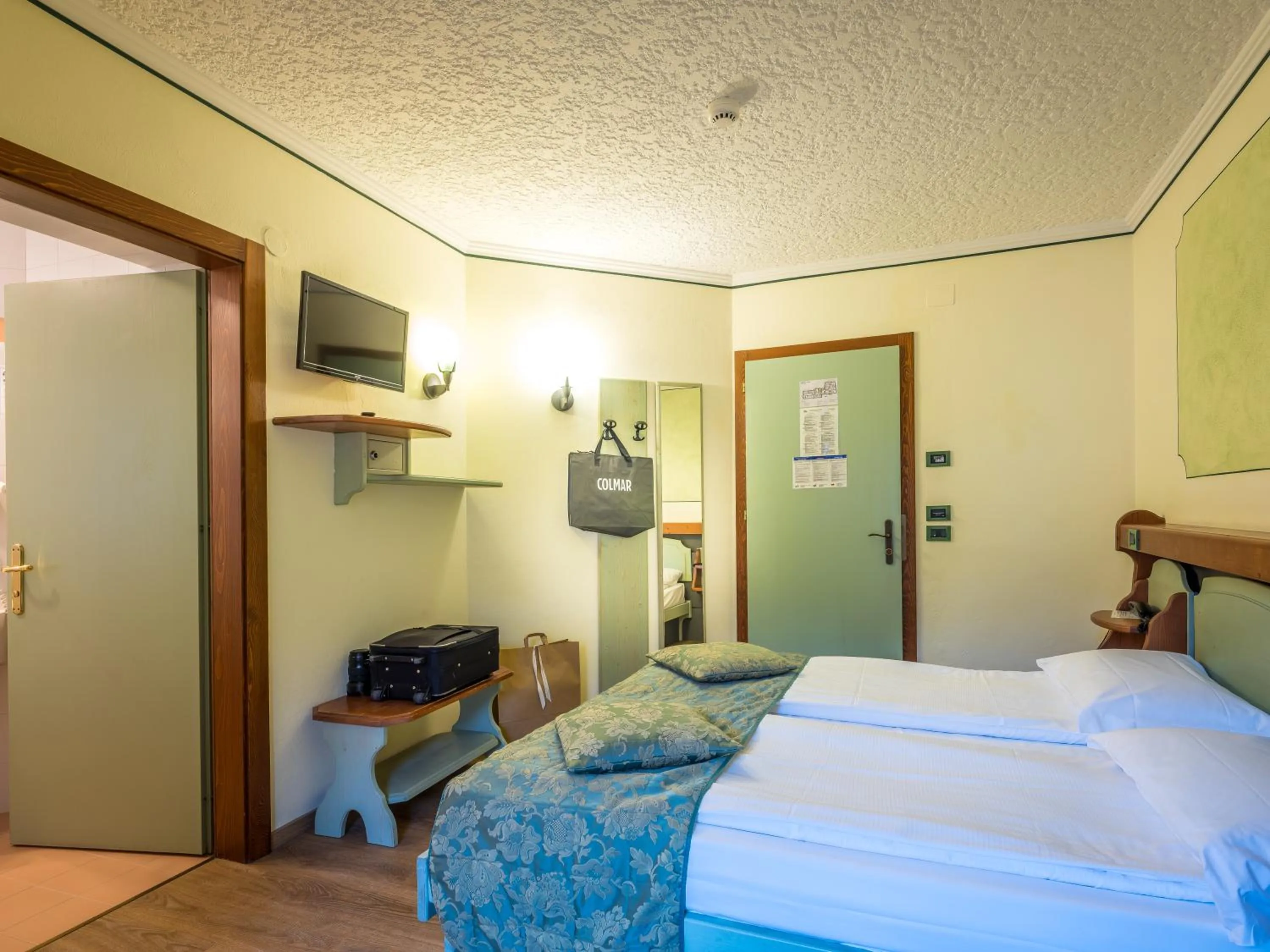 Bed in Albergo Dimaro Wellness Hotel