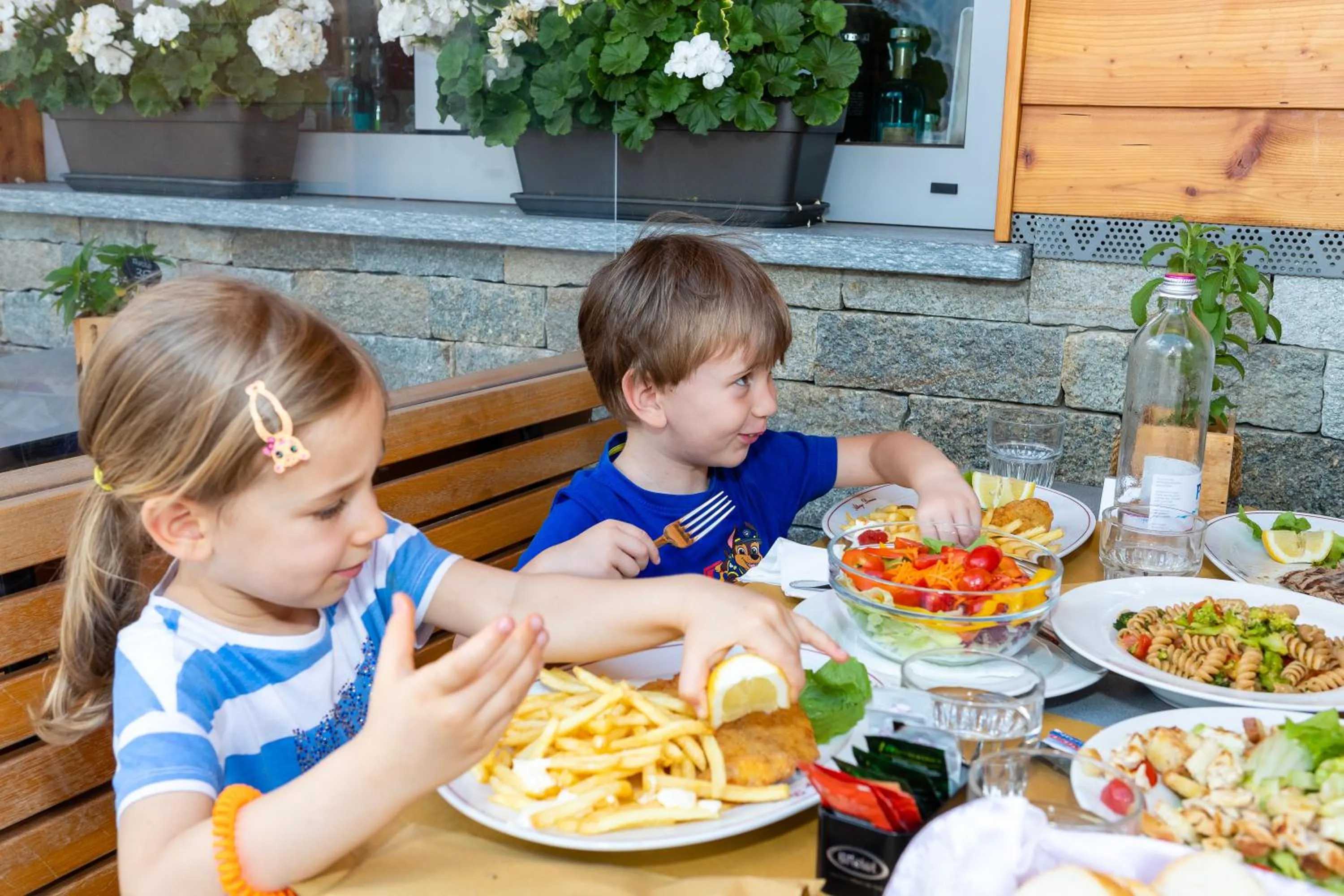 Restaurant/places to eat in Albergo Dimaro Wellness Hotel