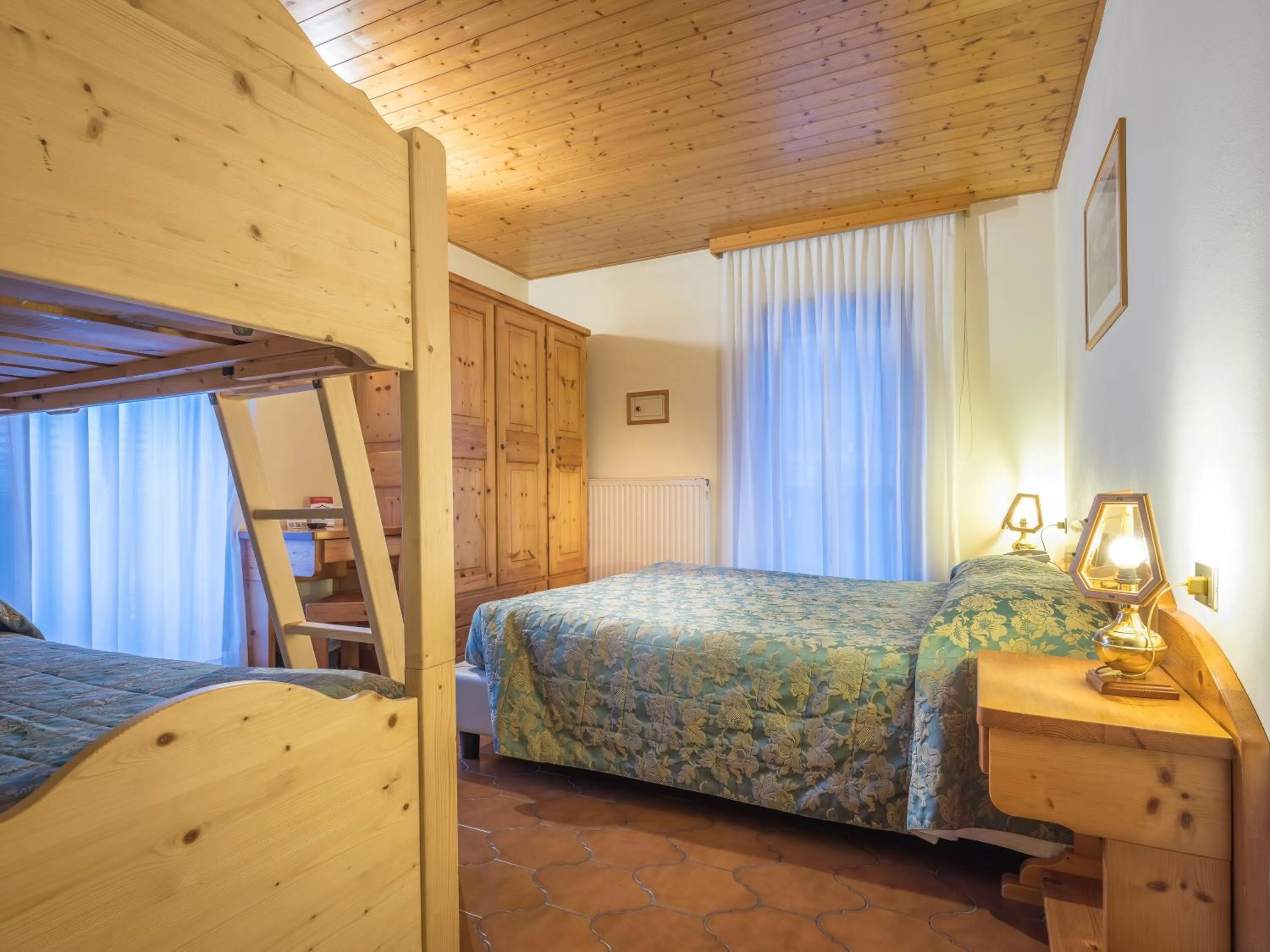 Bed in Albergo Dimaro Wellness Hotel