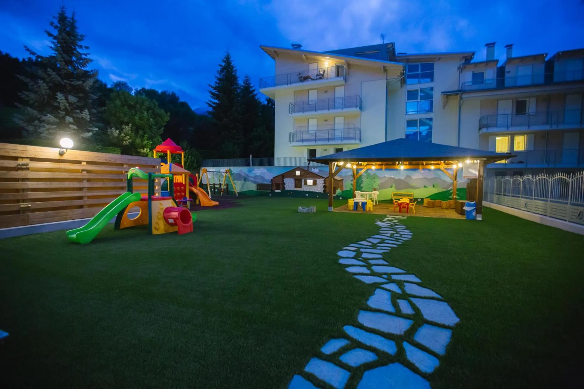 Garden in Albergo Dimaro Wellness Hotel