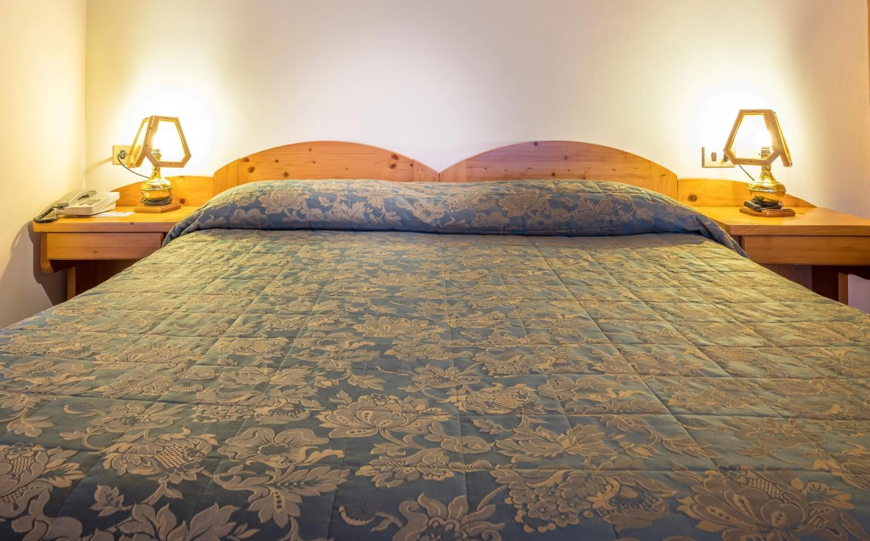 Bed in Albergo Dimaro Wellness Hotel