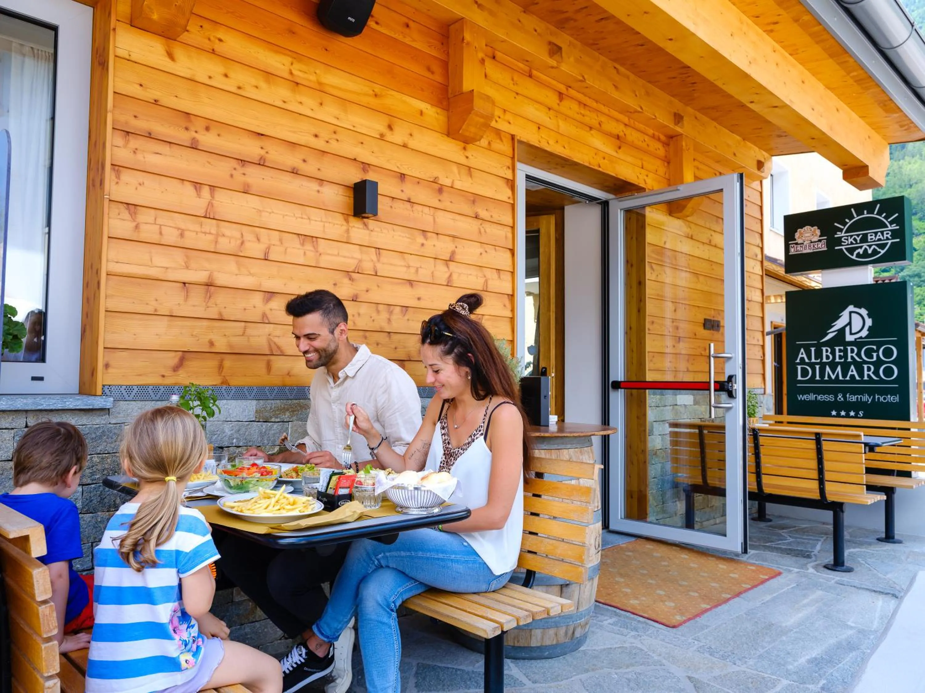 Restaurant/places to eat in Albergo Dimaro Wellness Hotel