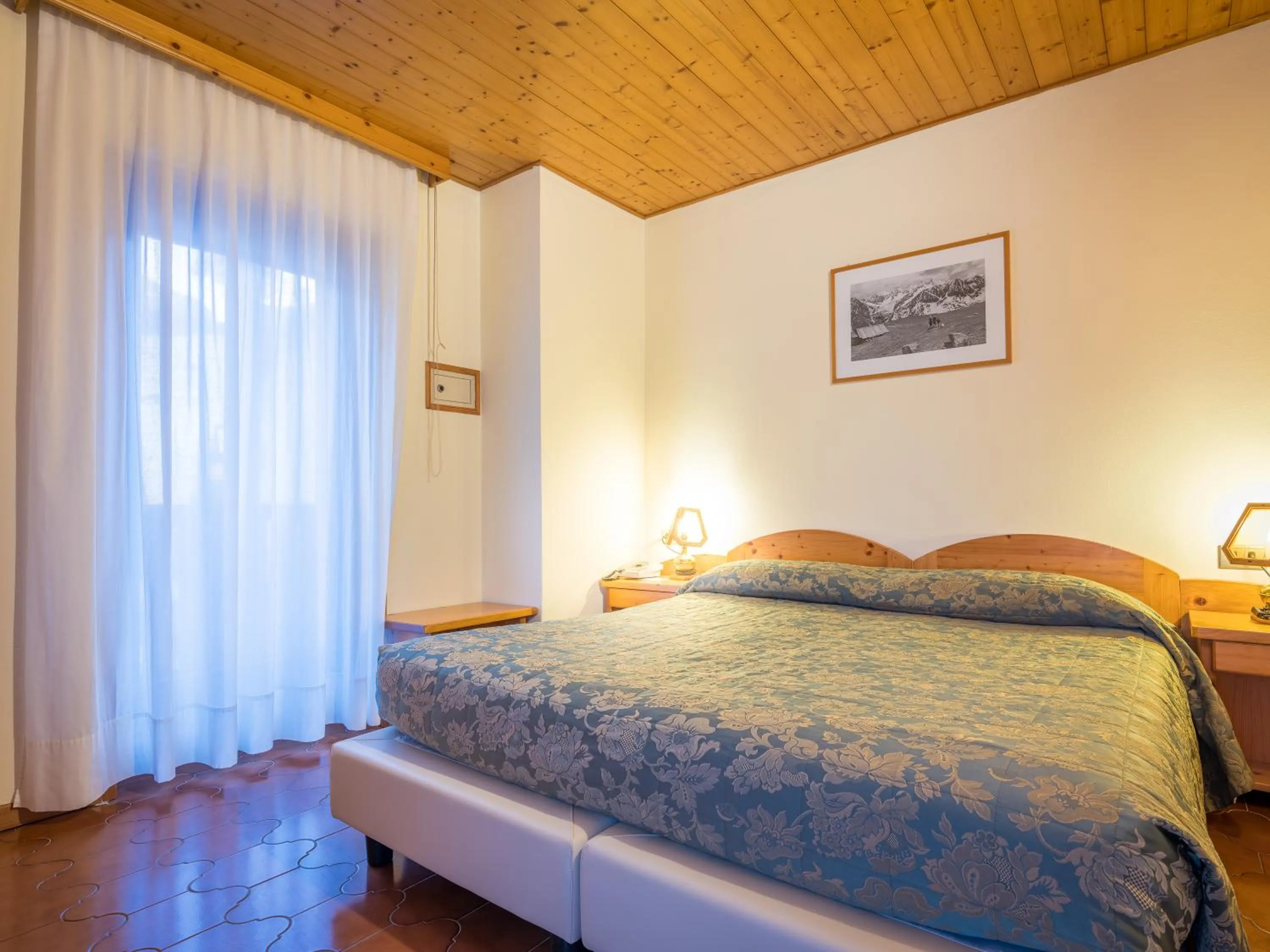 Bed in Albergo Dimaro Wellness Hotel