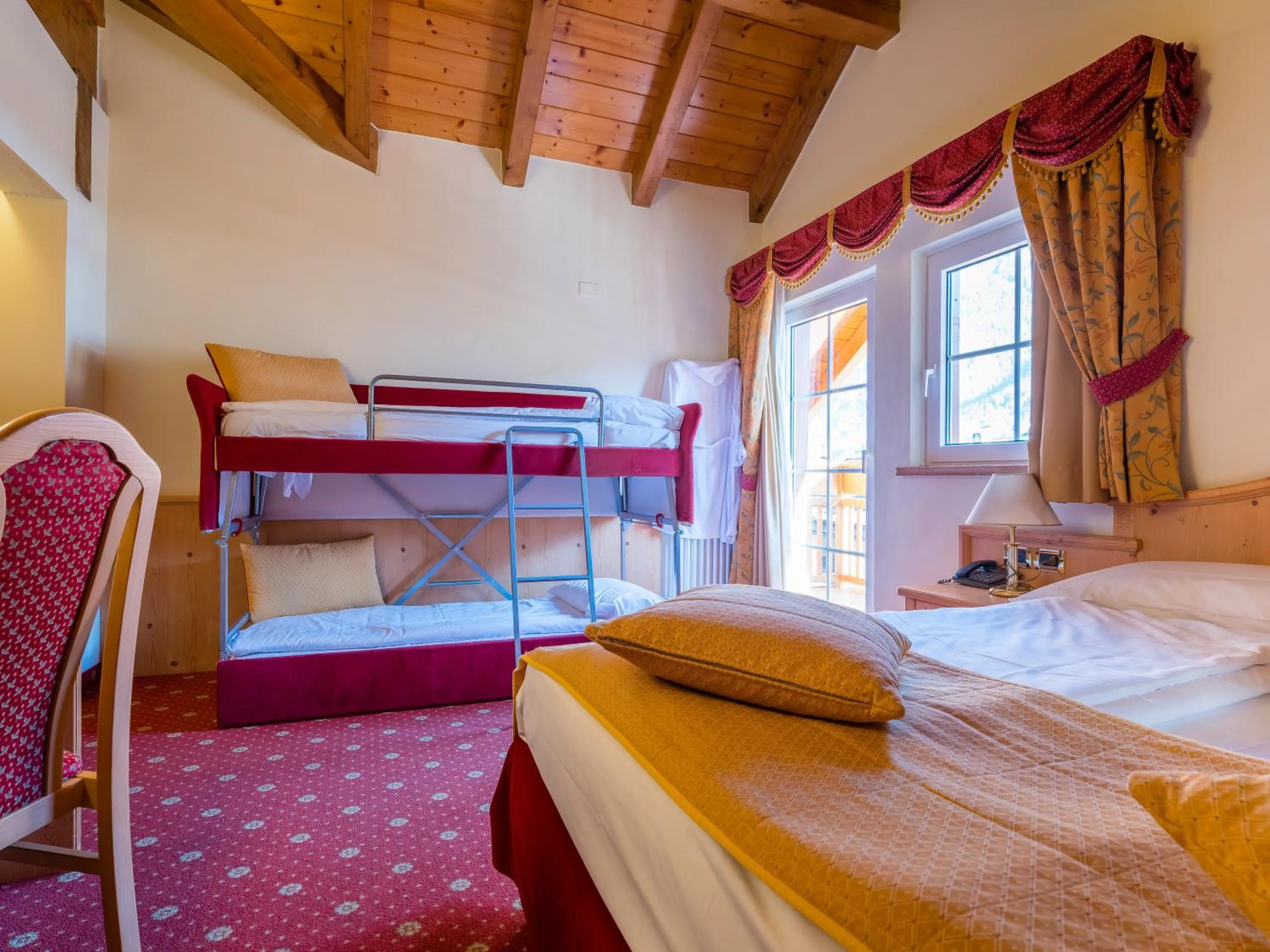 Bed in Albergo Dimaro Wellness Hotel