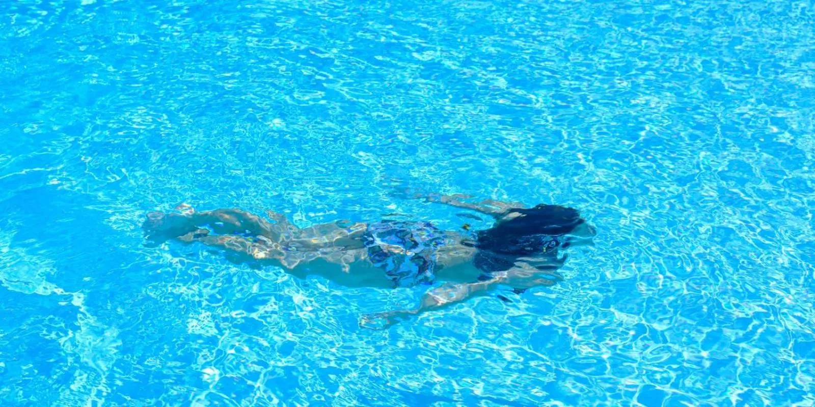 Swimming pool in Strogili