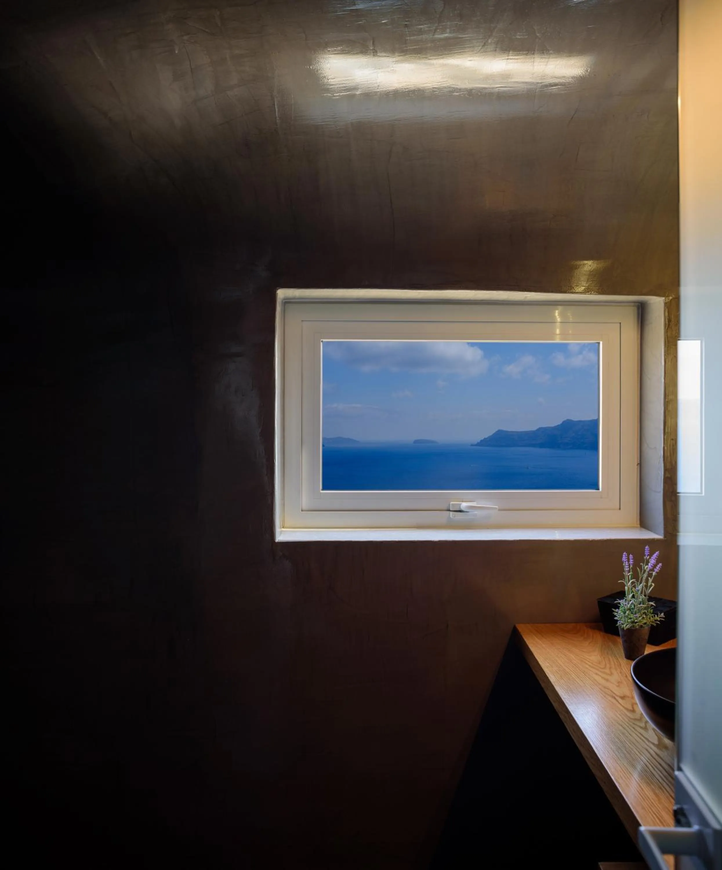 Bathroom in Strogili