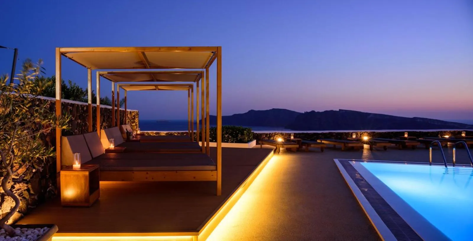 Swimming pool in Strogili