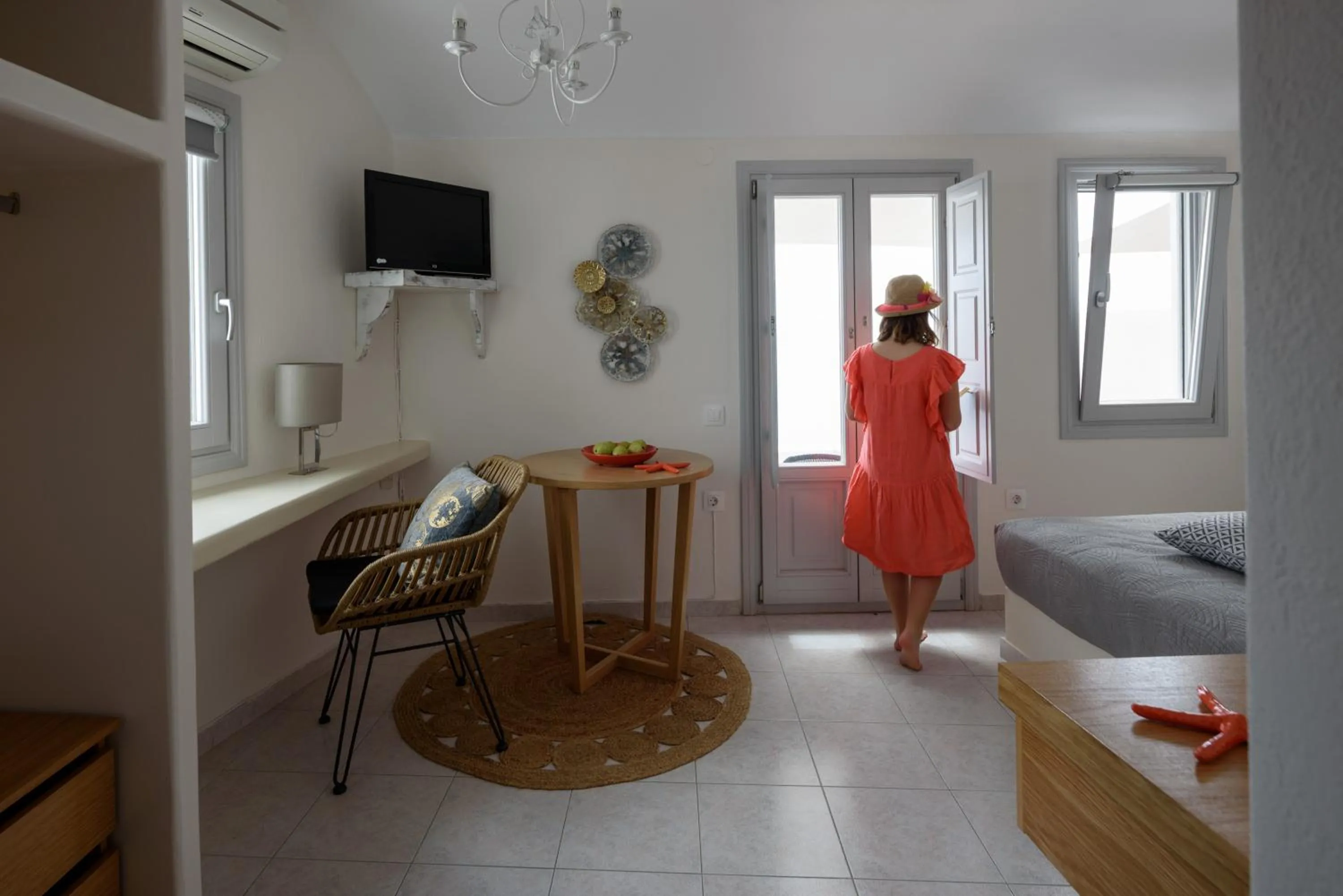 Photo of the whole room in Strogili