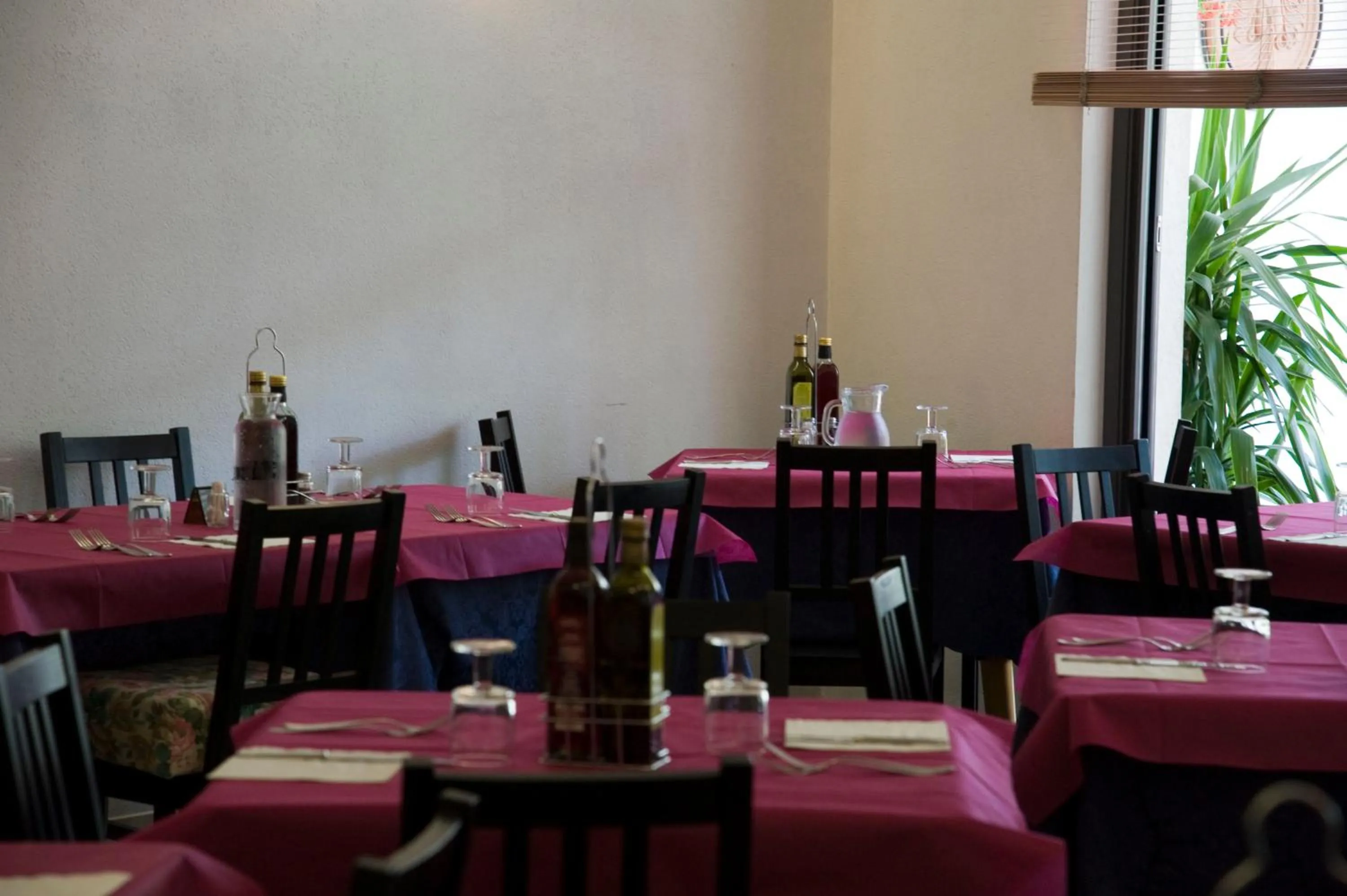 Restaurant/places to eat in Hotel Maris Stella