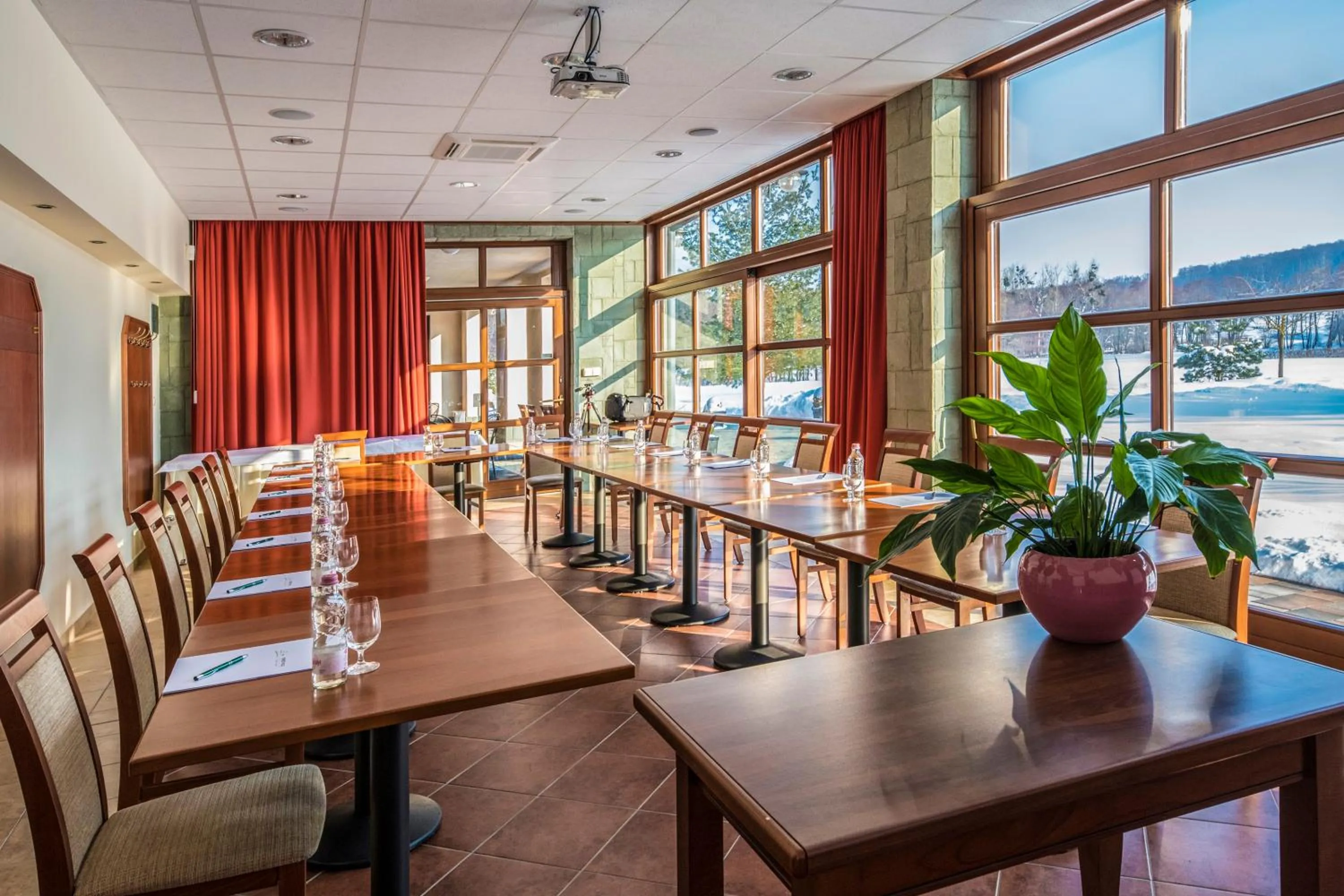 Meeting/conference room in Hotel Forest Hills