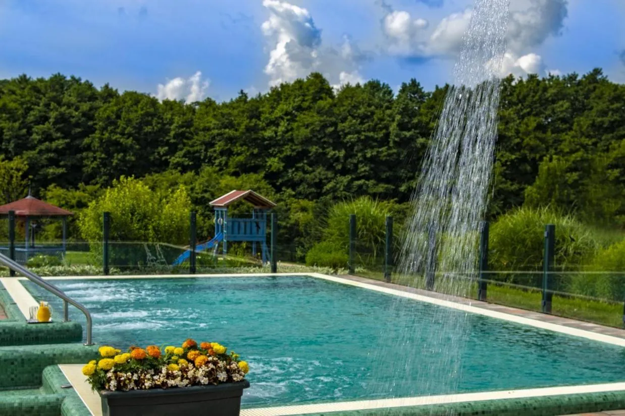 Open Air Bath in Hotel Forest Hills