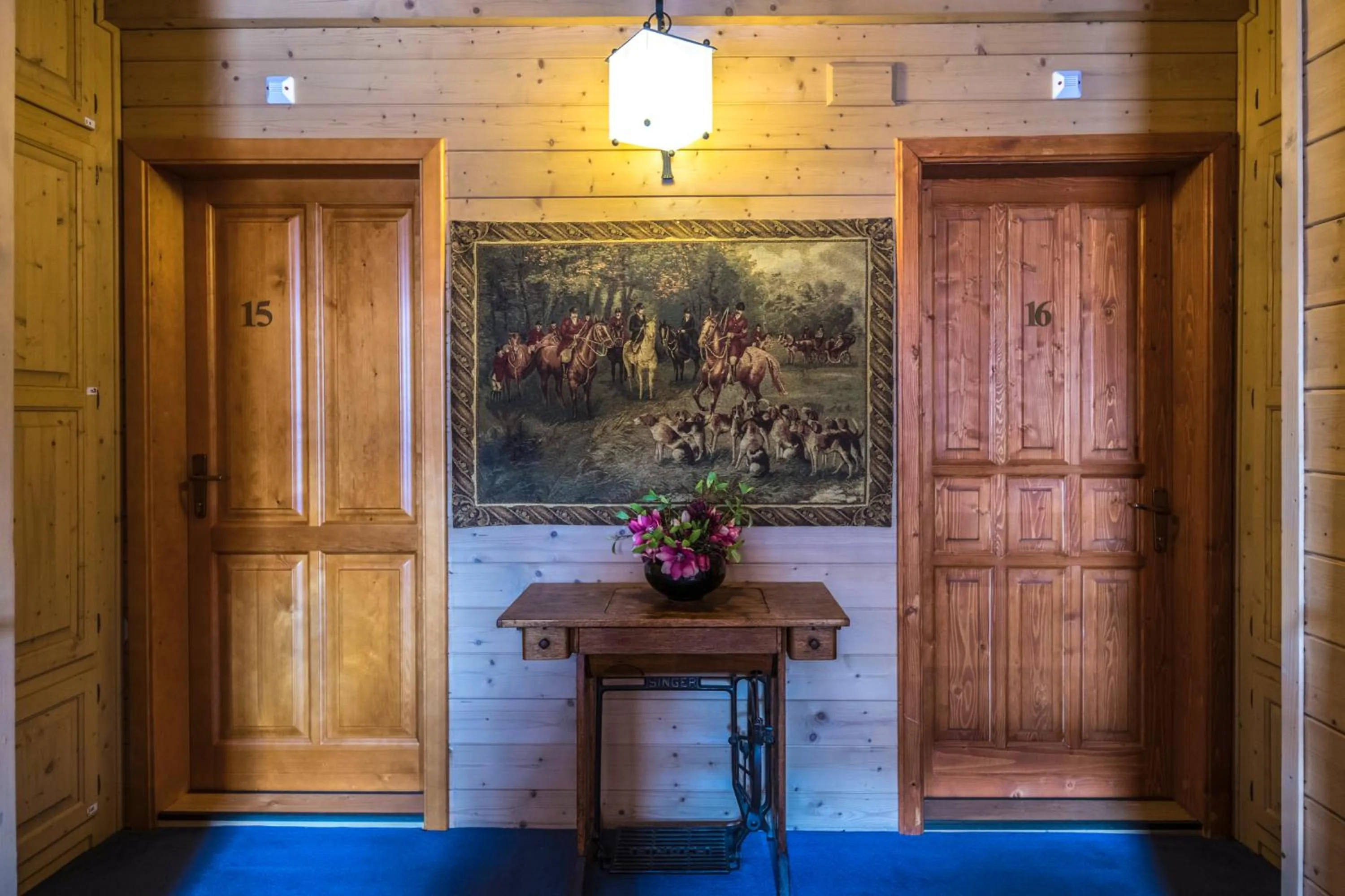 Property building in Hotel Forest Hills