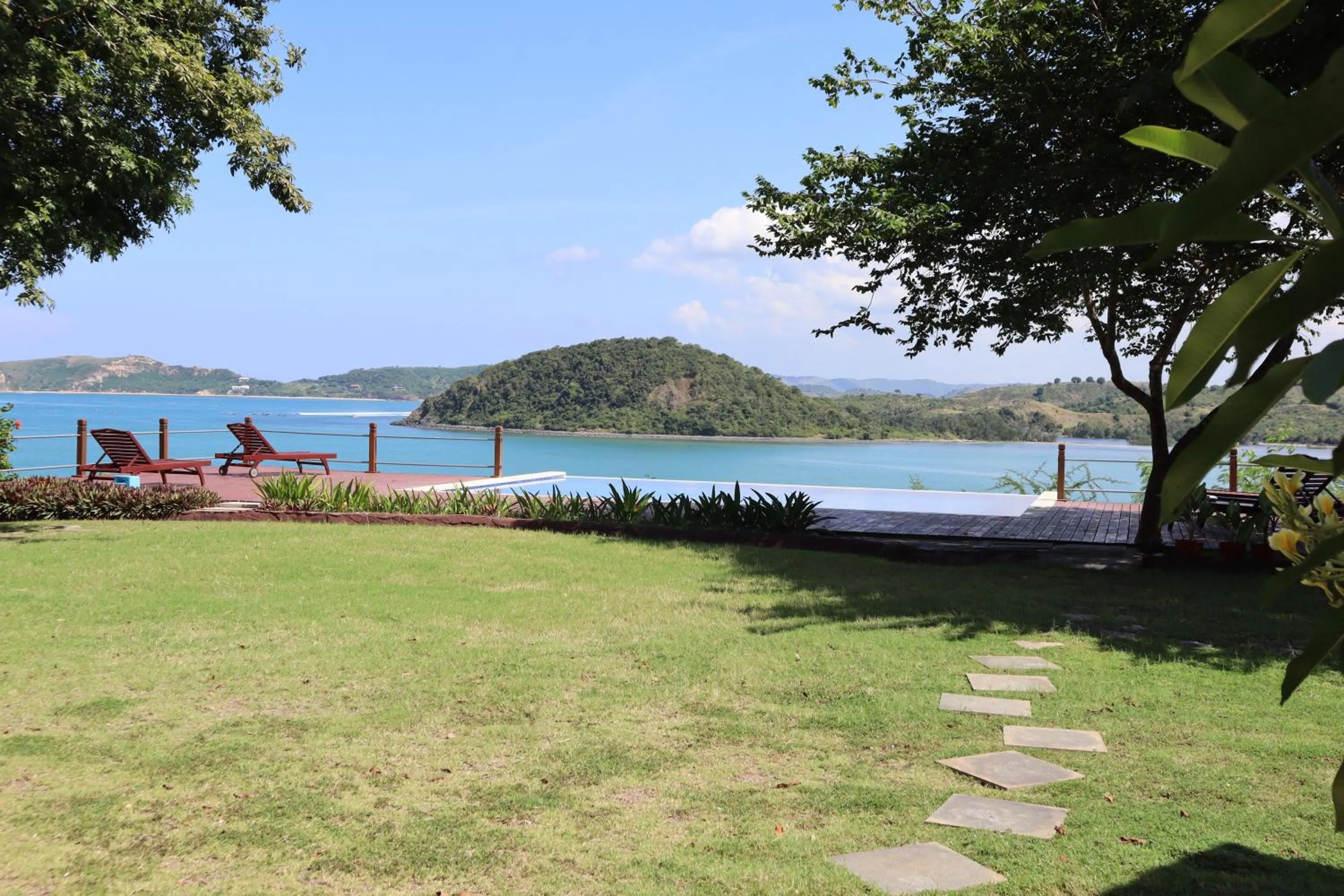 Property building in Tunak Cottage