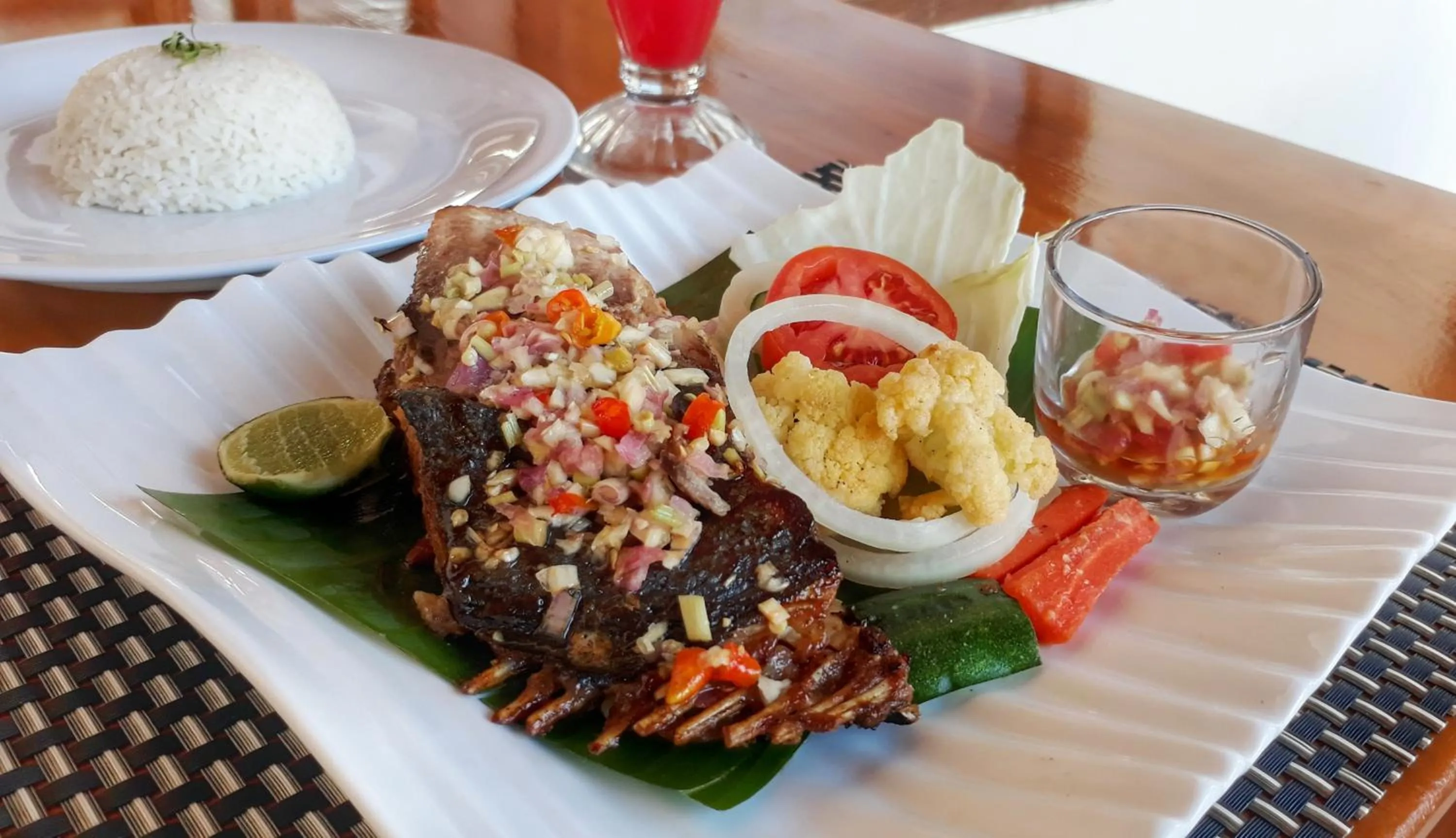 Food and drinks in Tunak Cottage