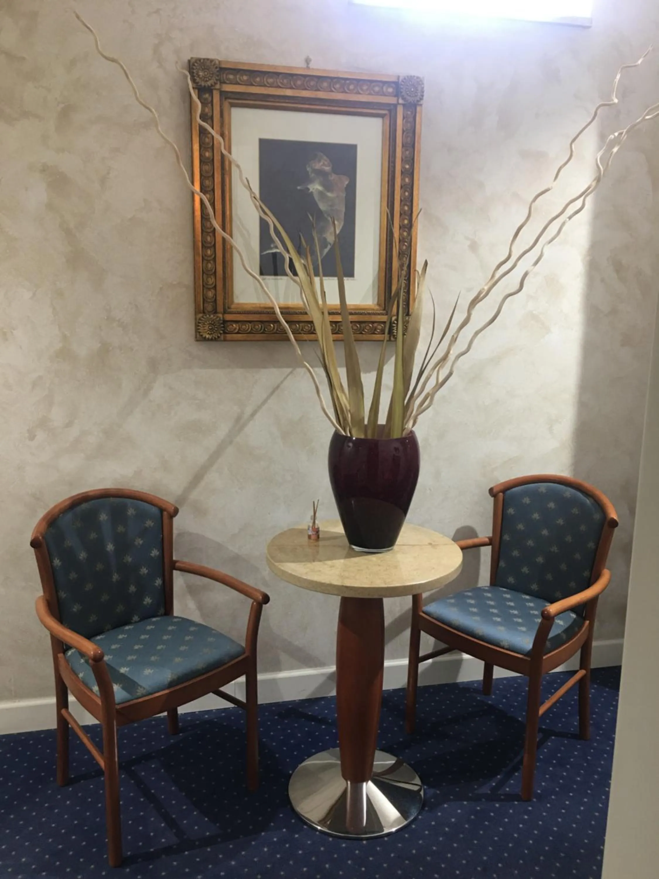 Lobby or reception in City Hall