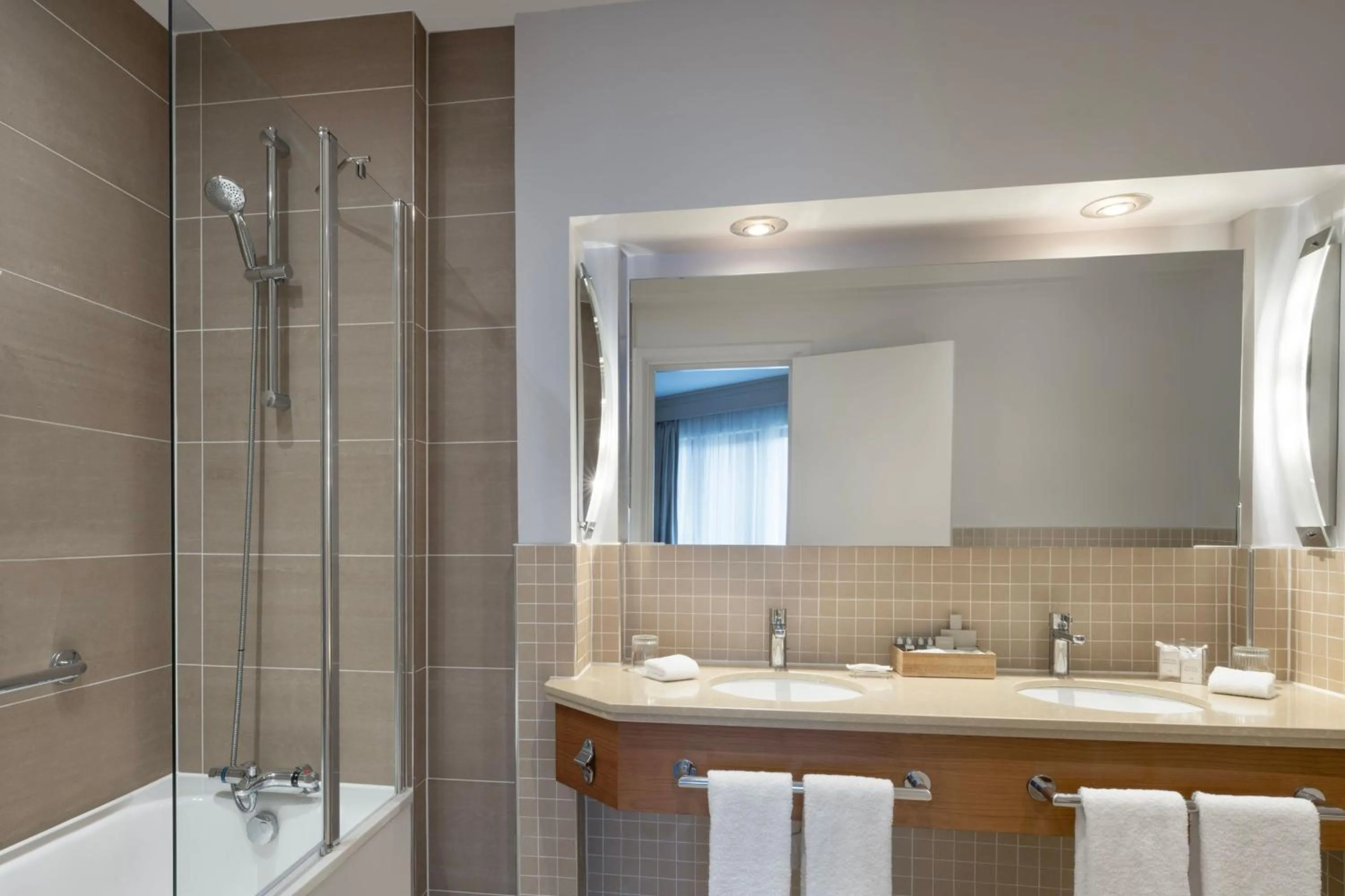 Bathroom in Delta Hotels by Marriott Waltham Abbey