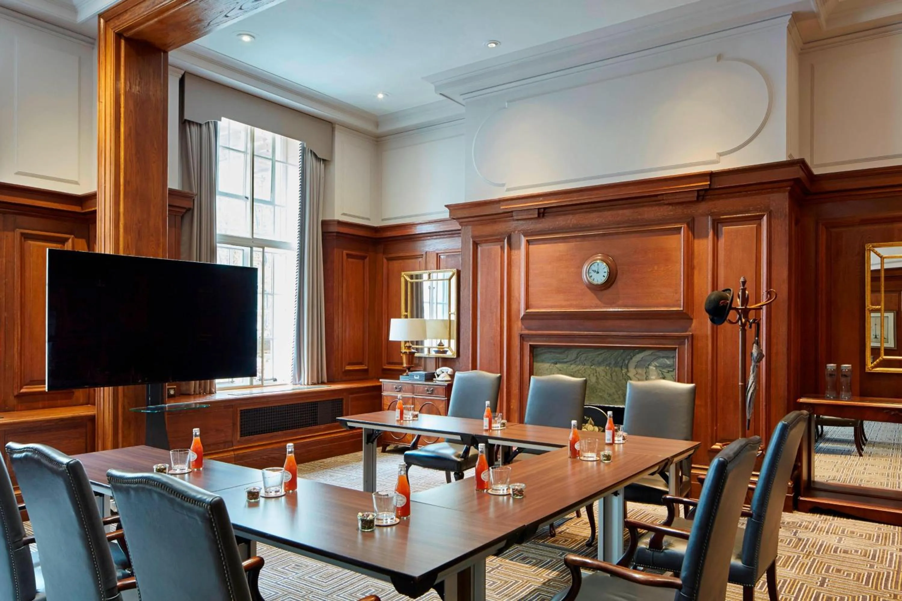 Meeting/conference room in London Marriott Hotel County Hall