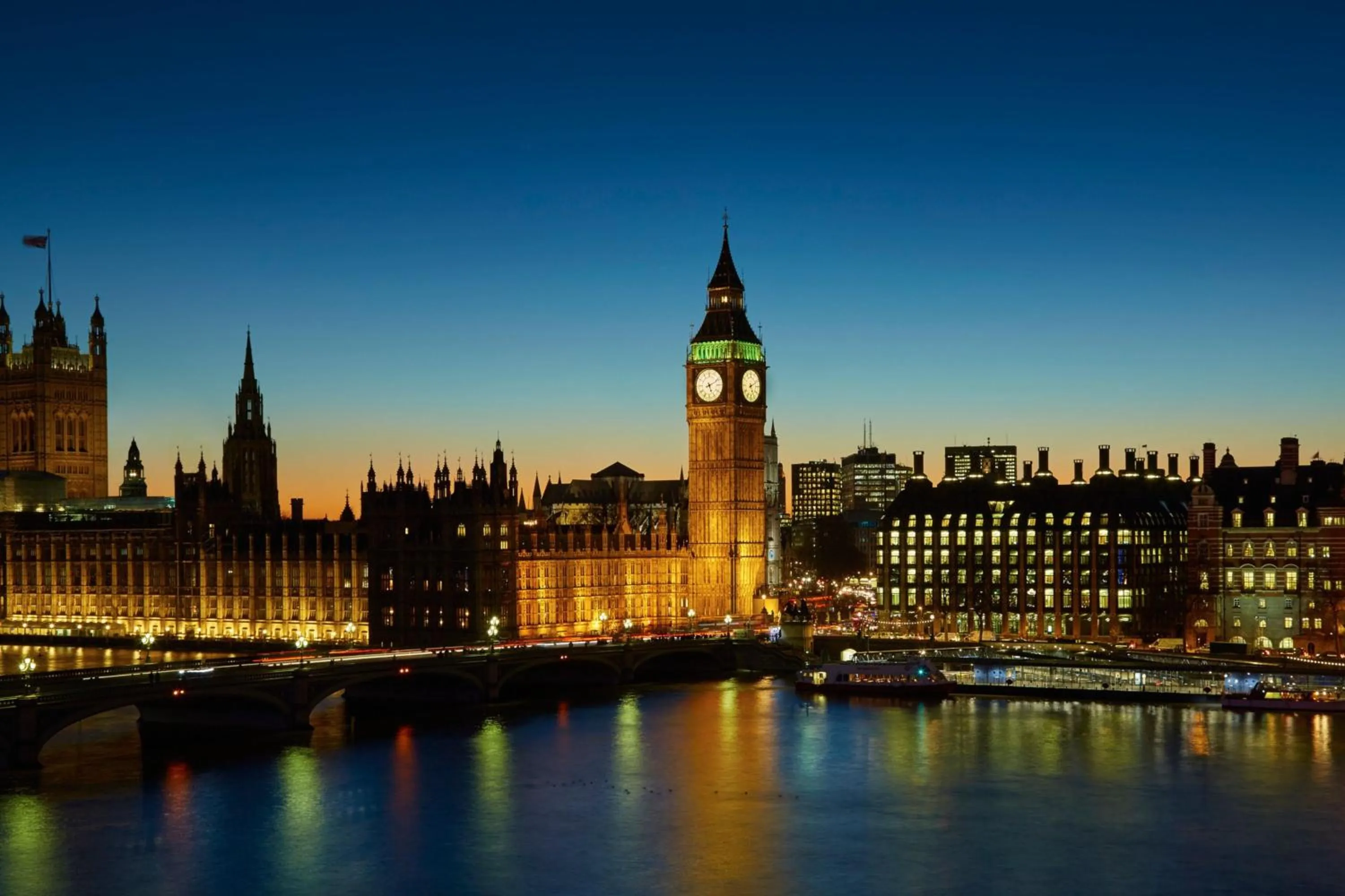 Photo of the whole room in London Marriott Hotel County Hall
