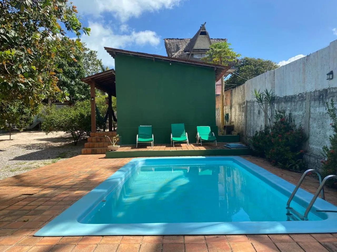 Swimming pool in Nirvana Pipa