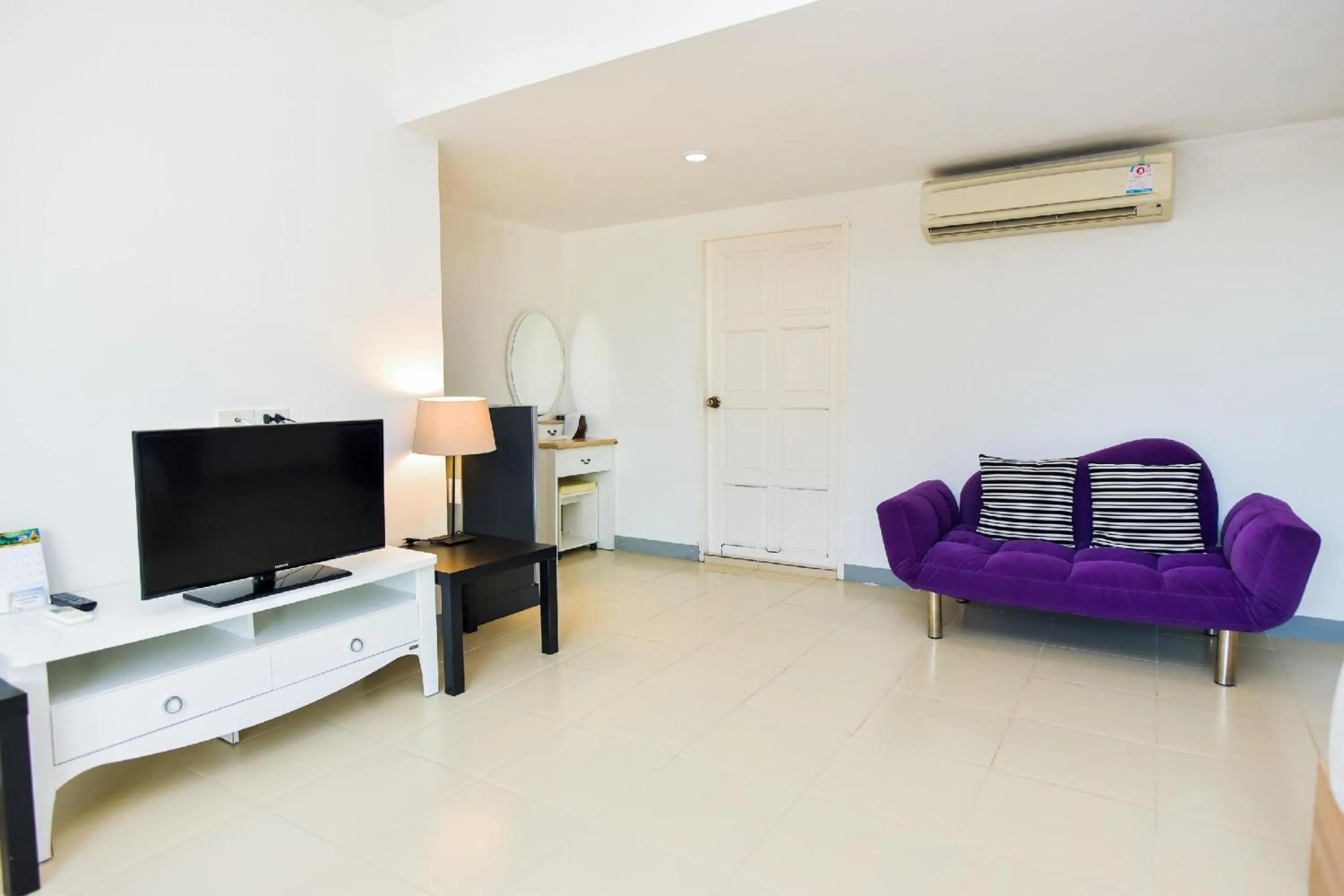 TV and multimedia in OYO 394 Nana Beach Cha Am